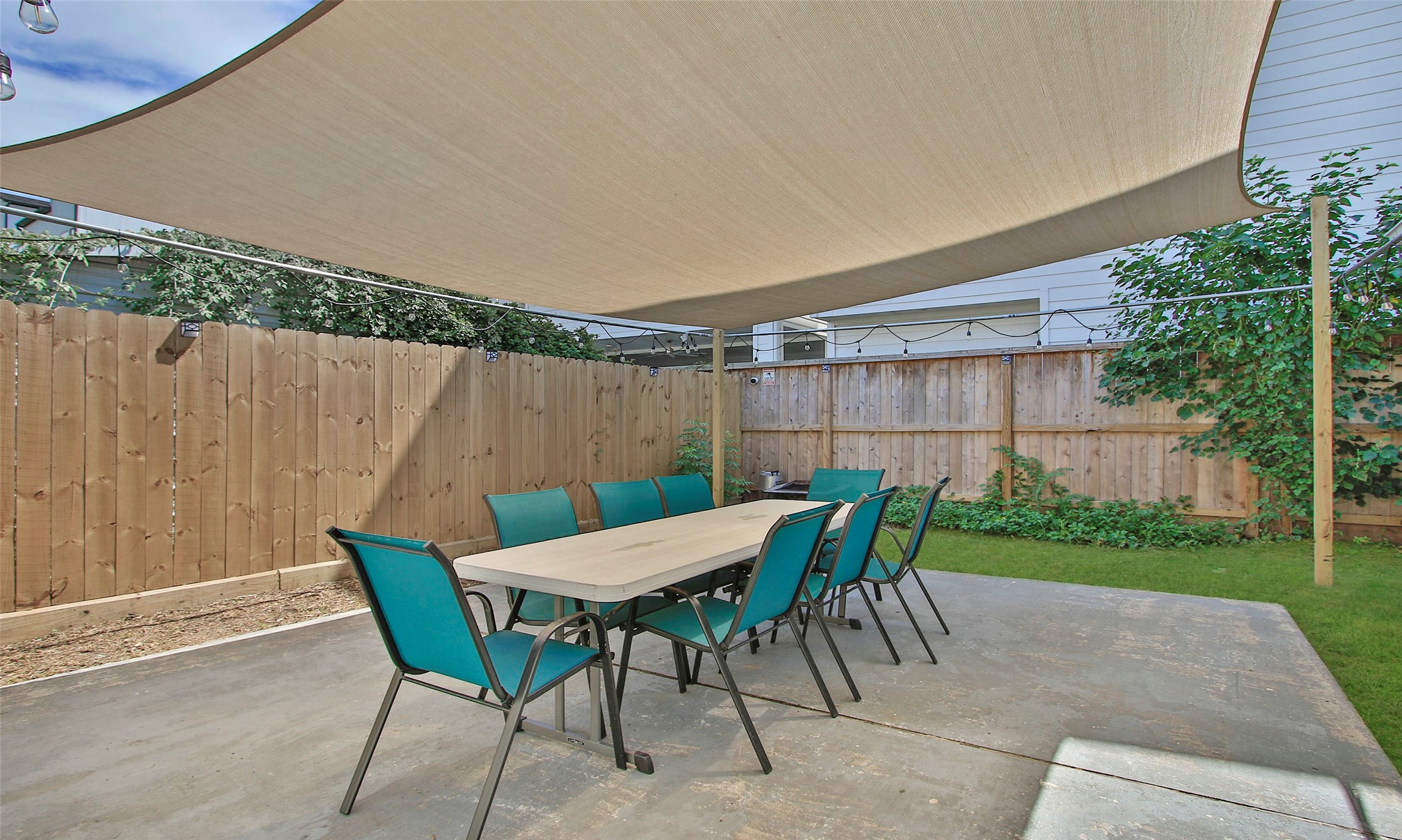 1518 Sabine Street Property Photo 35
