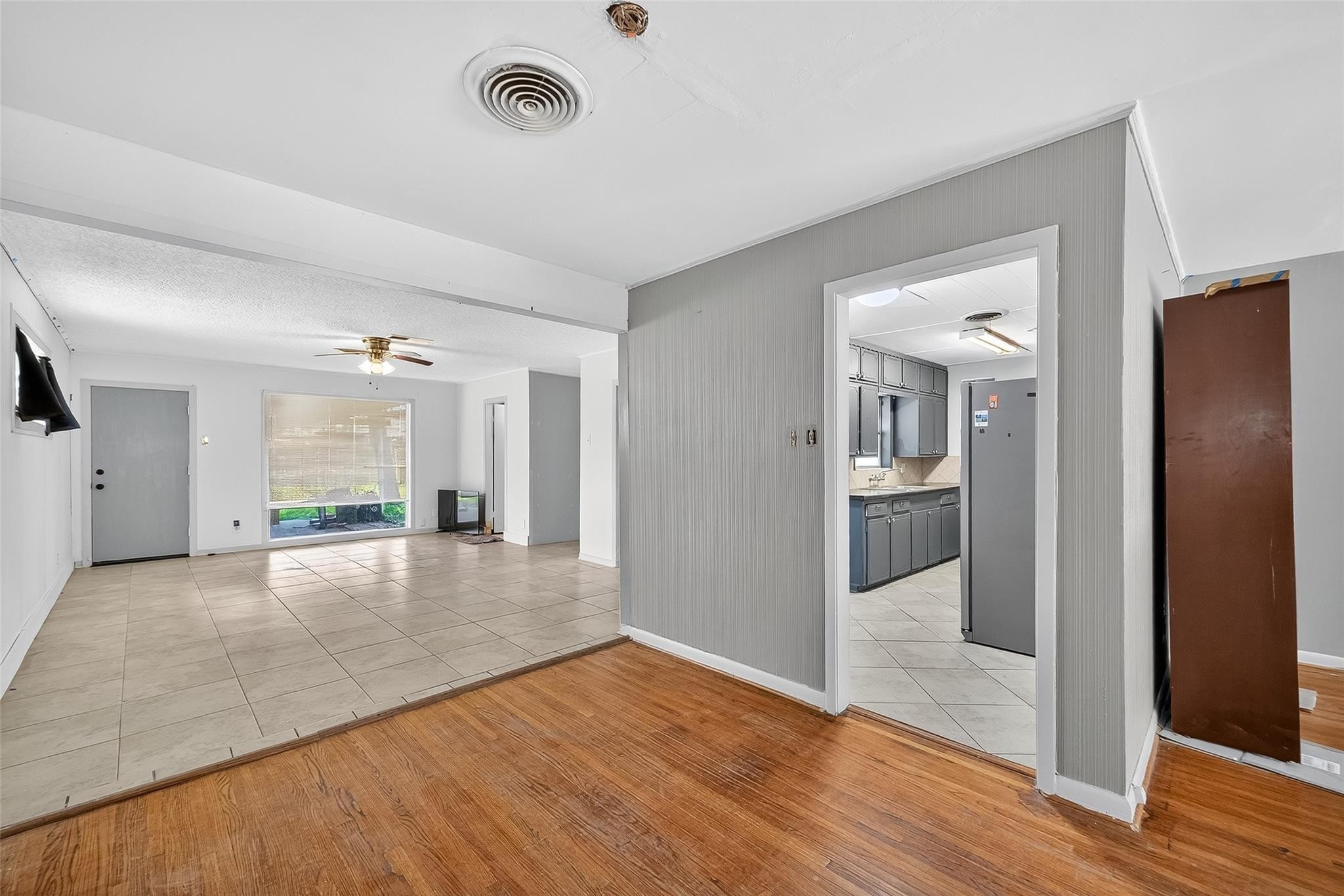 1509 Ronson Road Property Photo 4