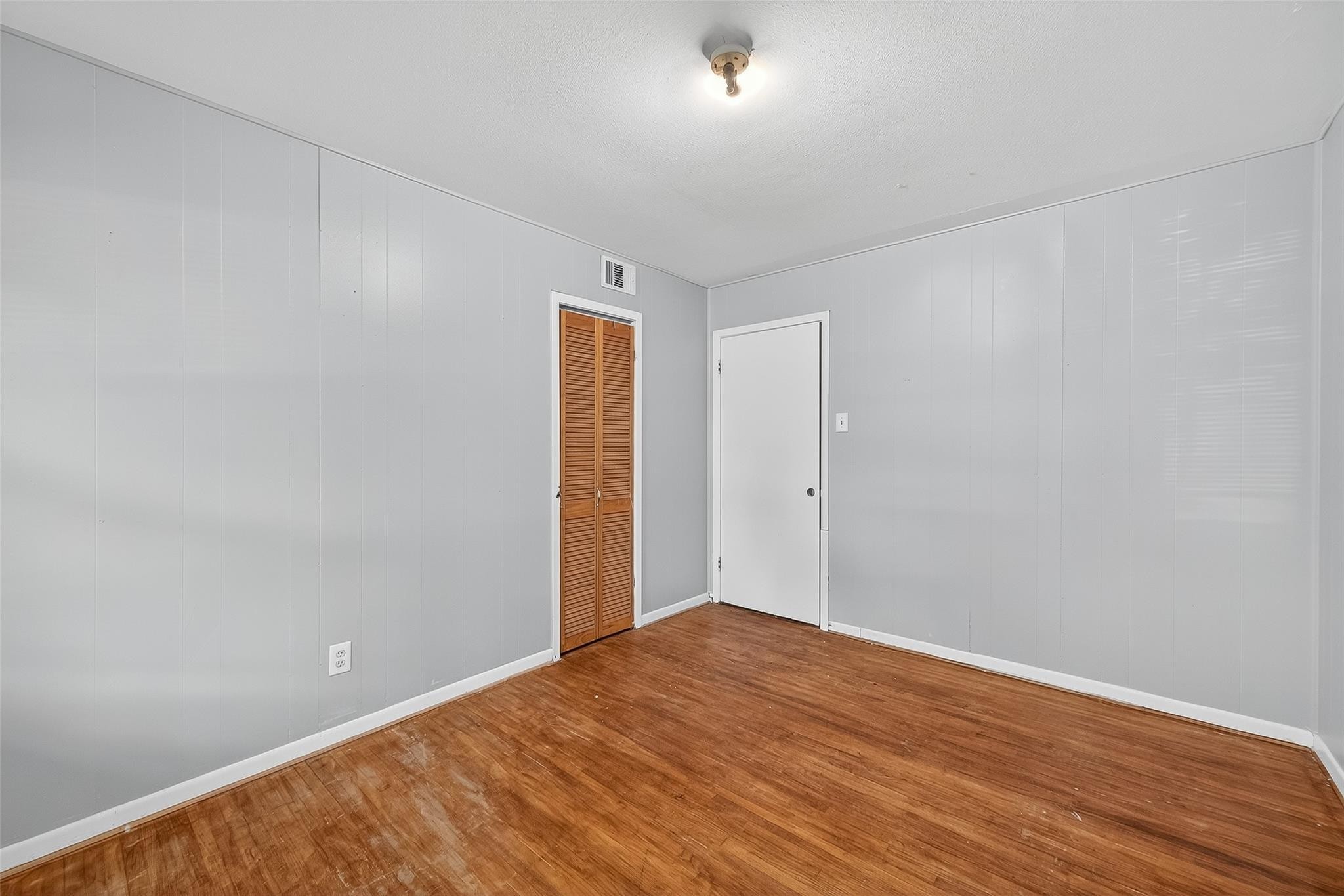1509 Ronson Road Property Photo 6