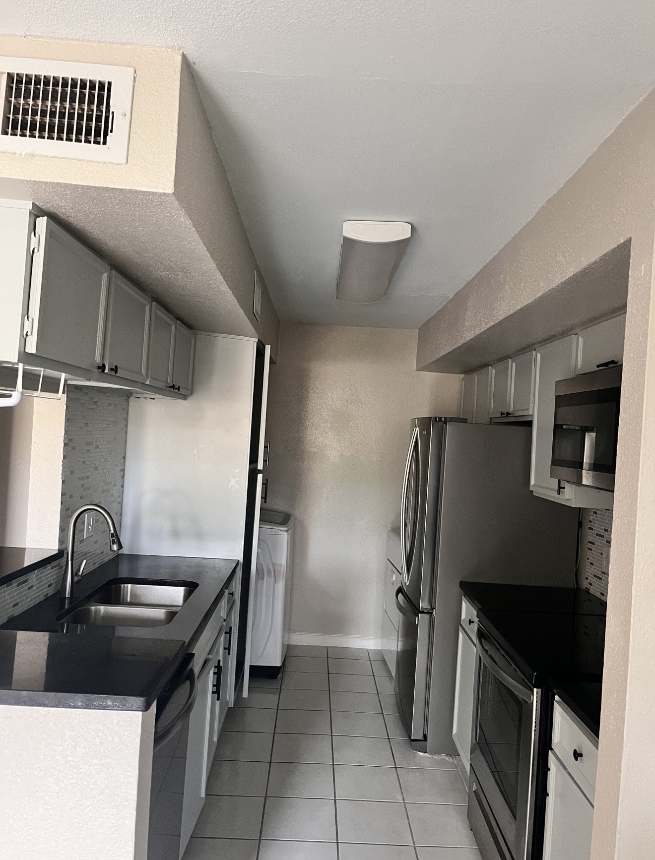 6633 W Airport Boulevard 1305 Property Photo 1