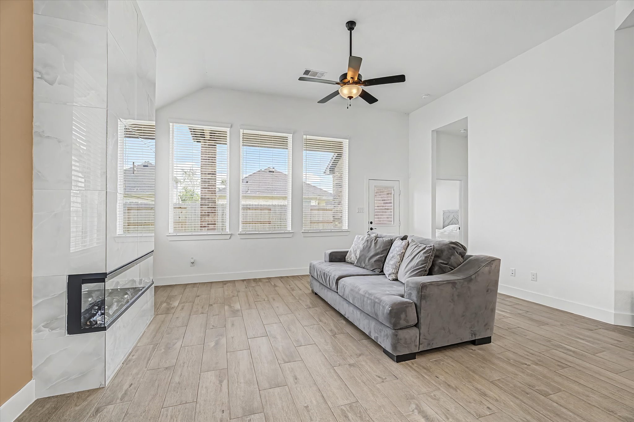 3851 Mulberry Farms Drive Property Photo 14