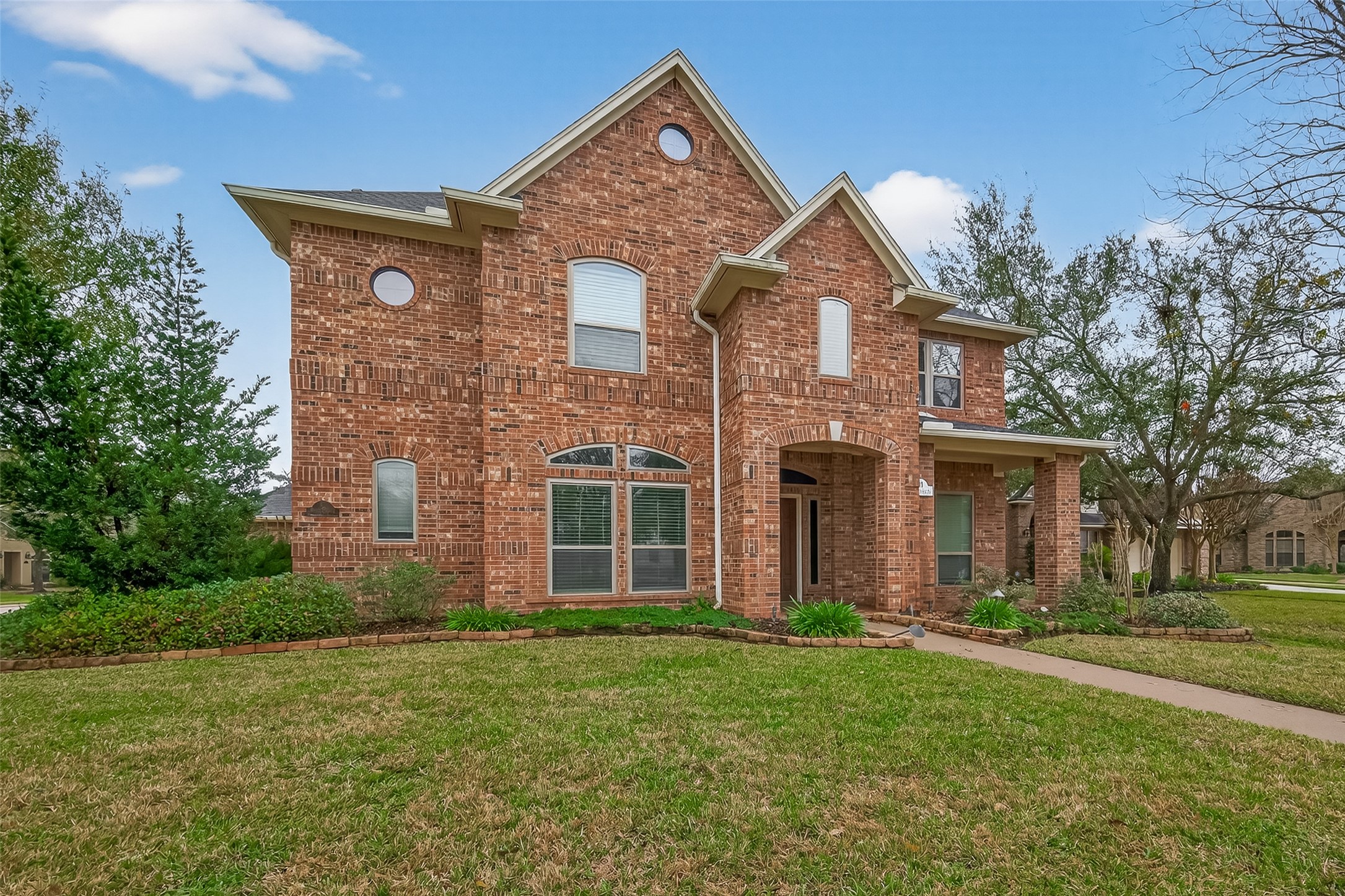 51 English Oak Court Property Photo 3