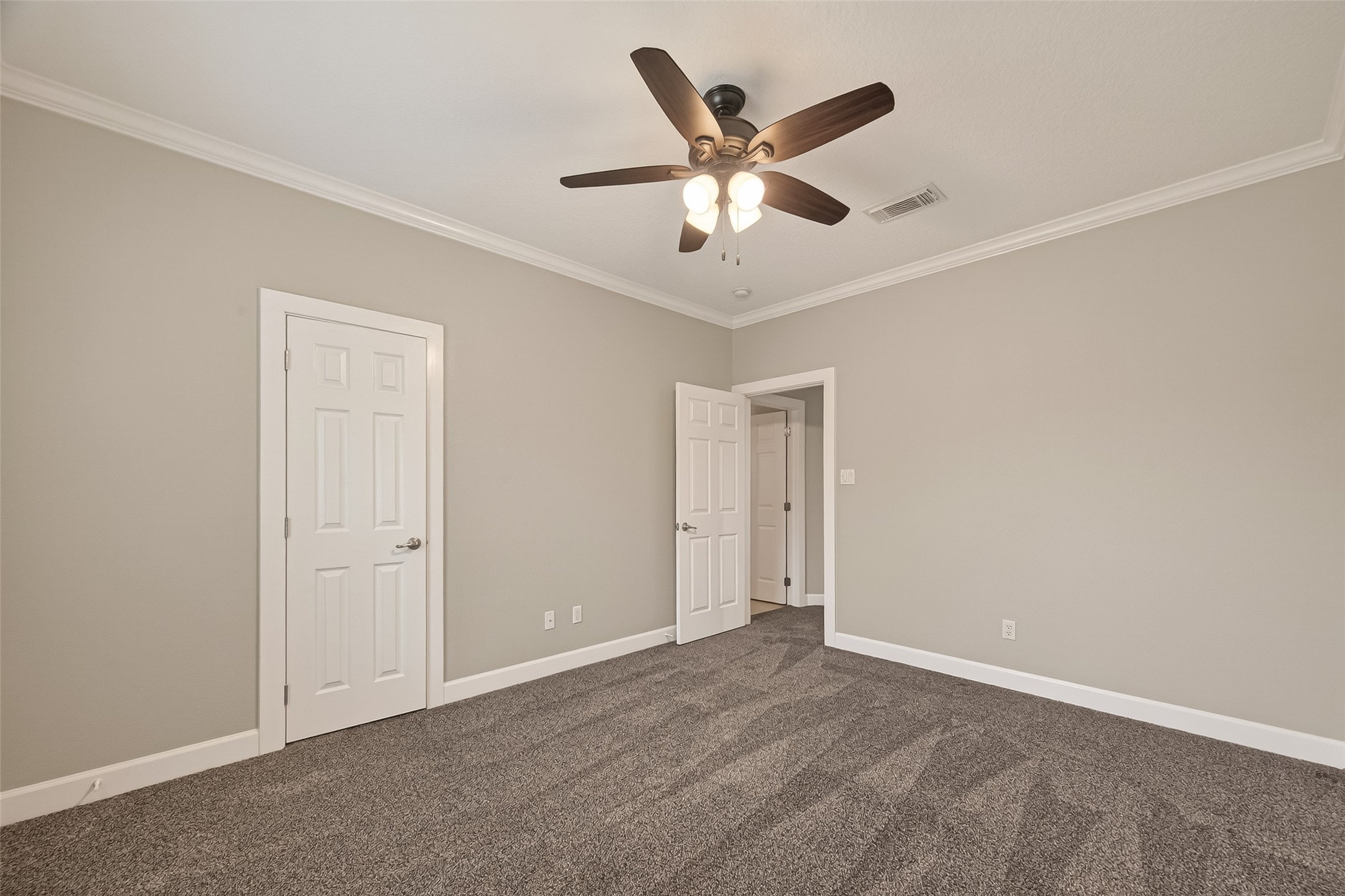 51 English Oak Court Property Photo 24