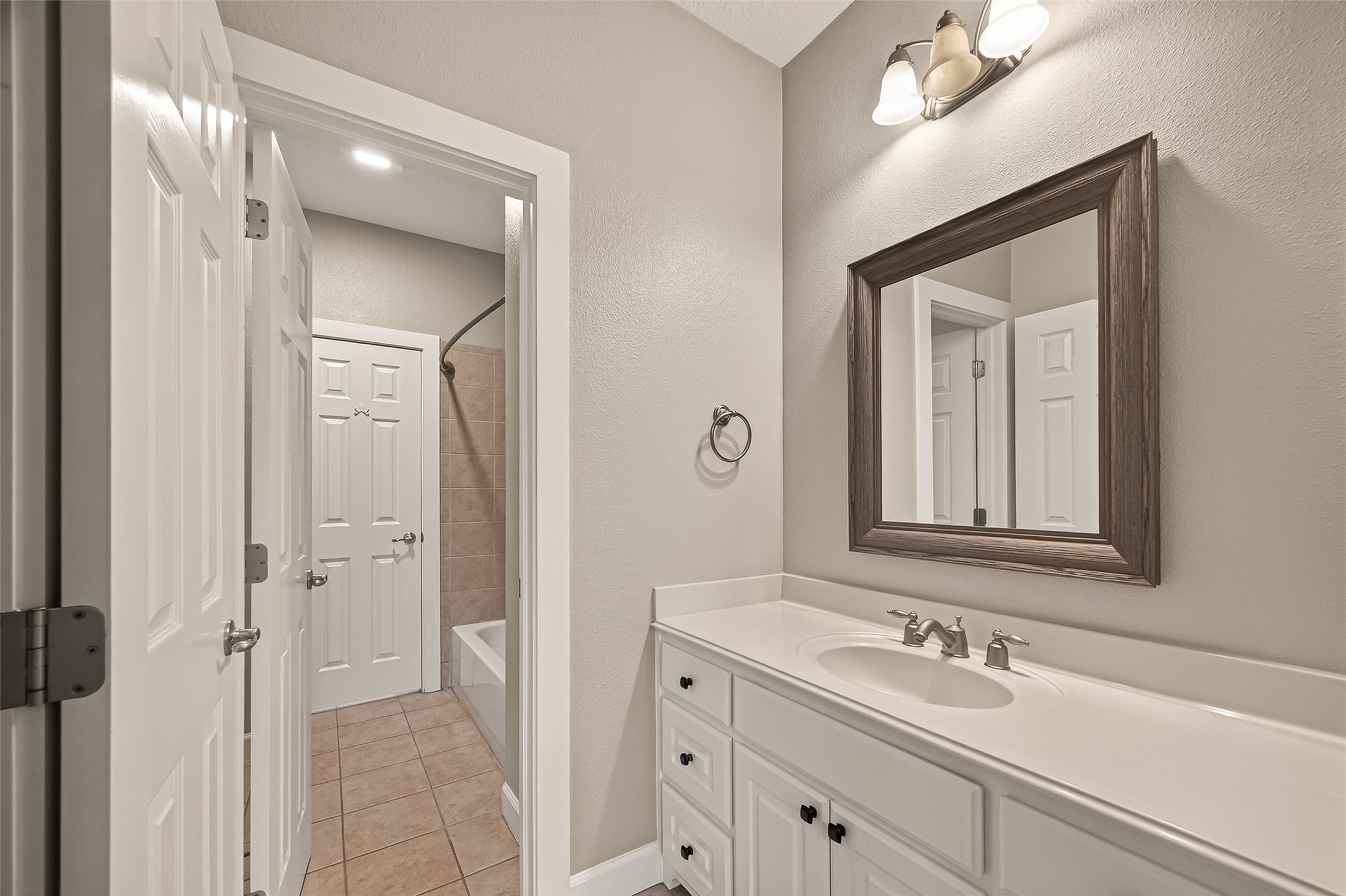 51 English Oak Court Property Photo 35