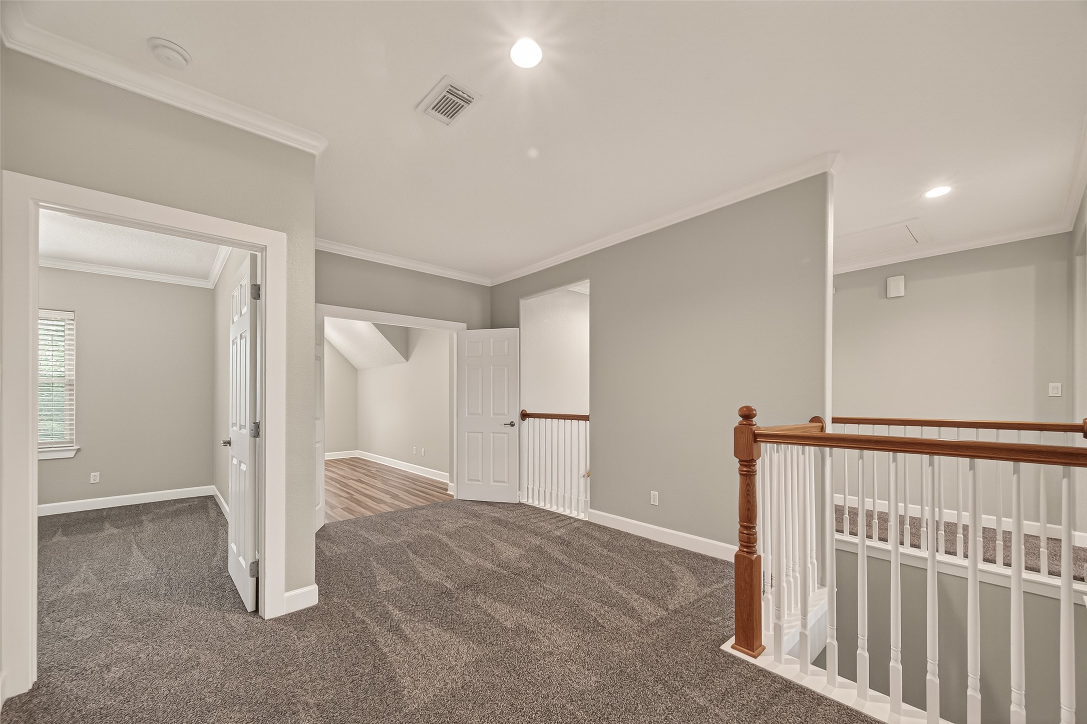51 English Oak Court Property Photo 38