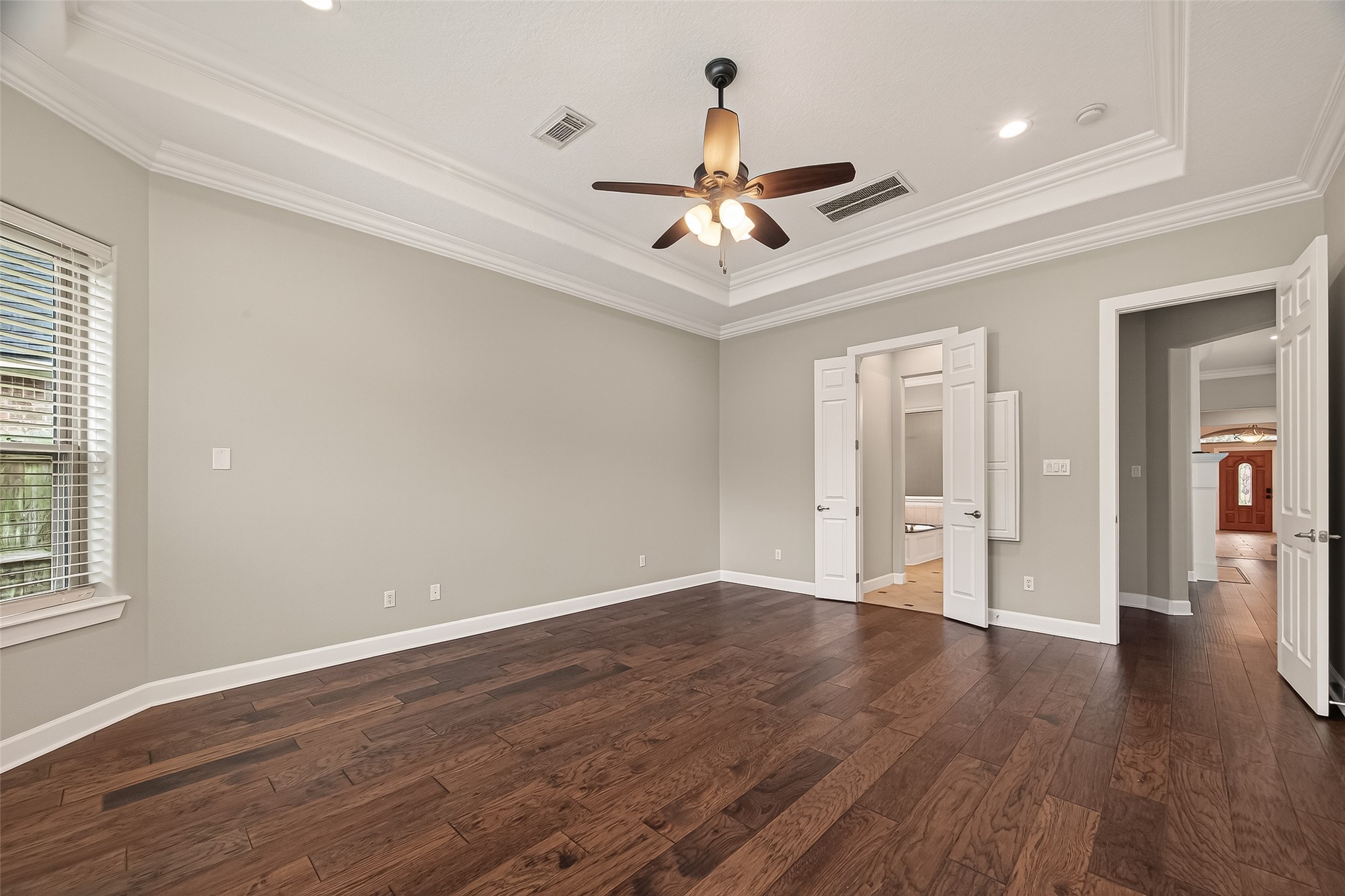 51 English Oak Court Property Photo 43