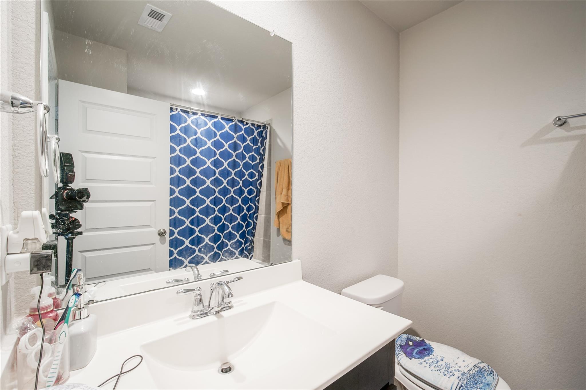 6802 Amber Cliff Lane Property Photo 24