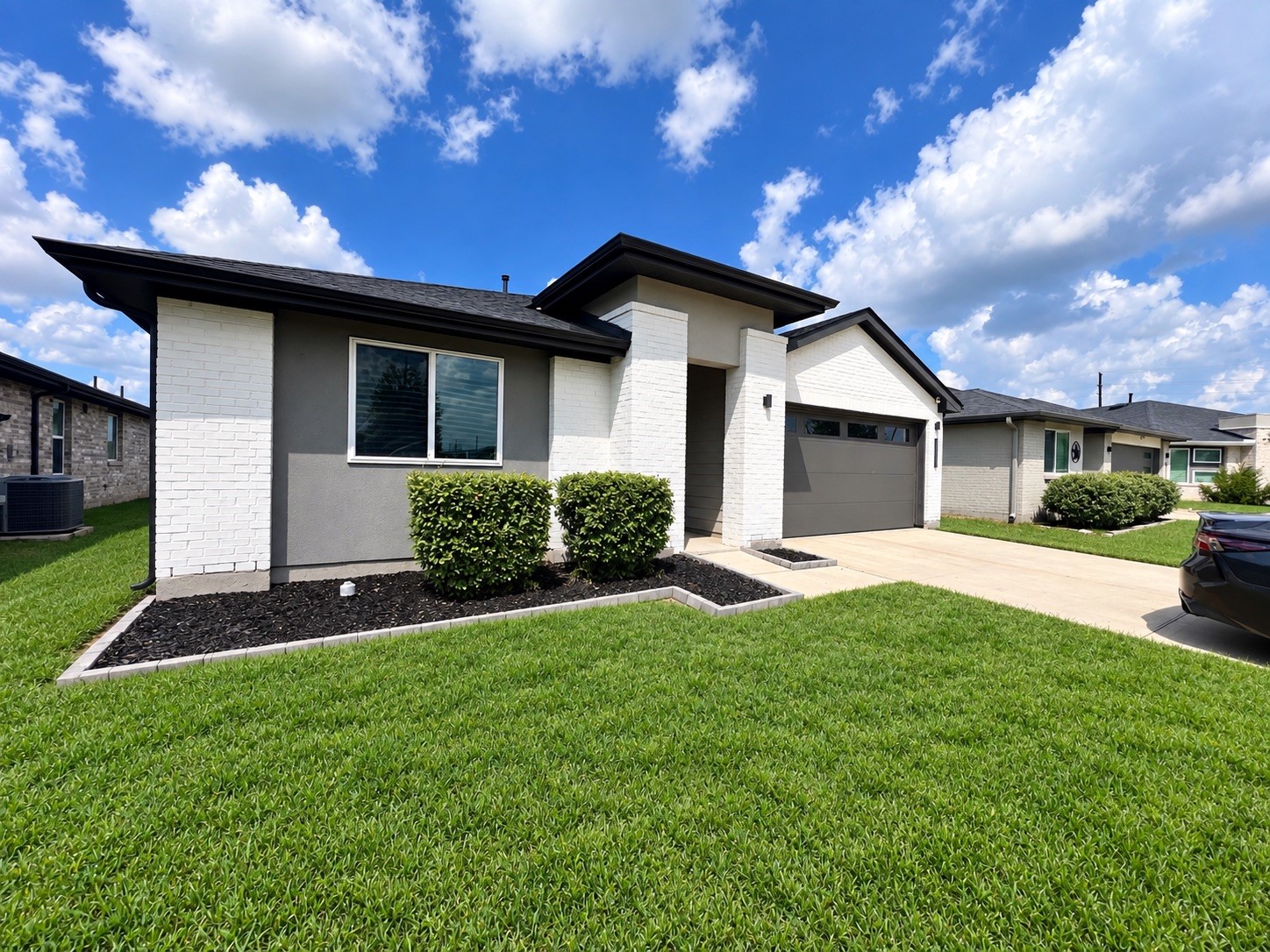 28910 York Beach Lane Property Photo 1