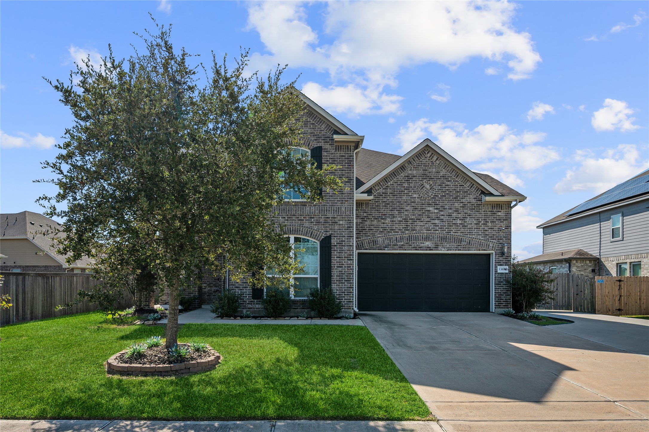 13814 Evert Court Property Photo 3