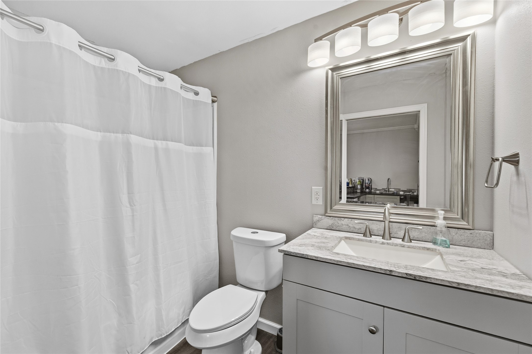 13814 Evert Court Property Photo 34