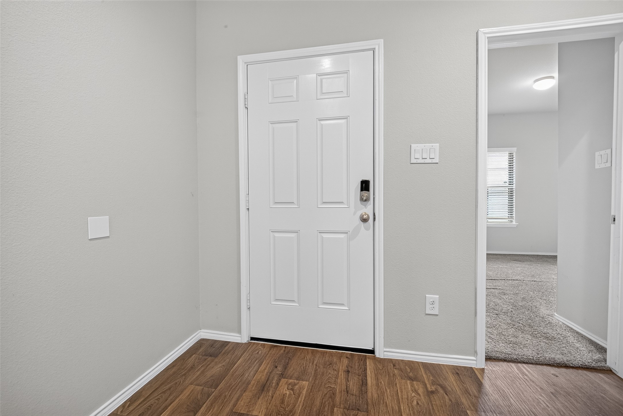 2330 Georgina Falls Drive Property Photo 2