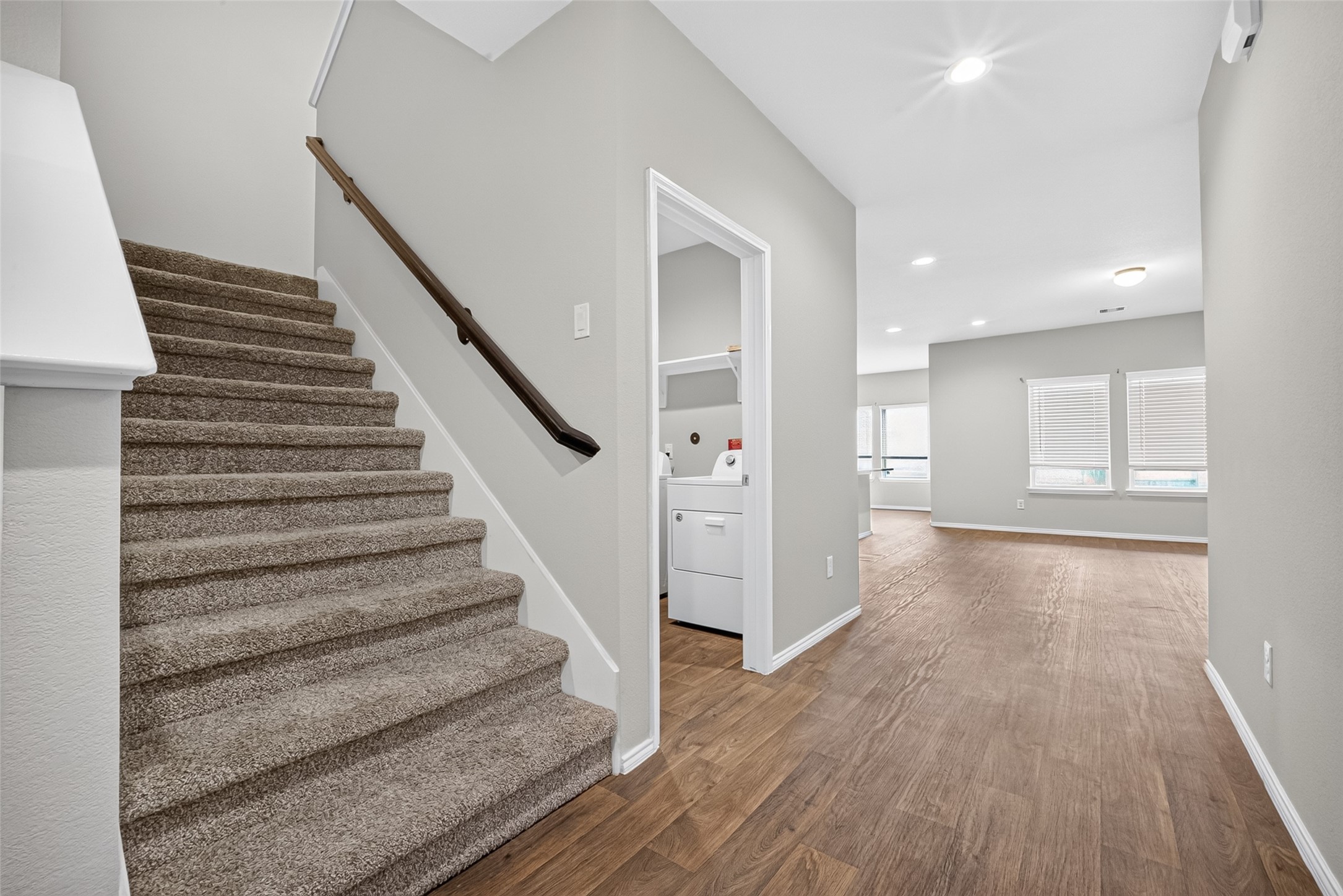 2330 Georgina Falls Drive Property Photo 3