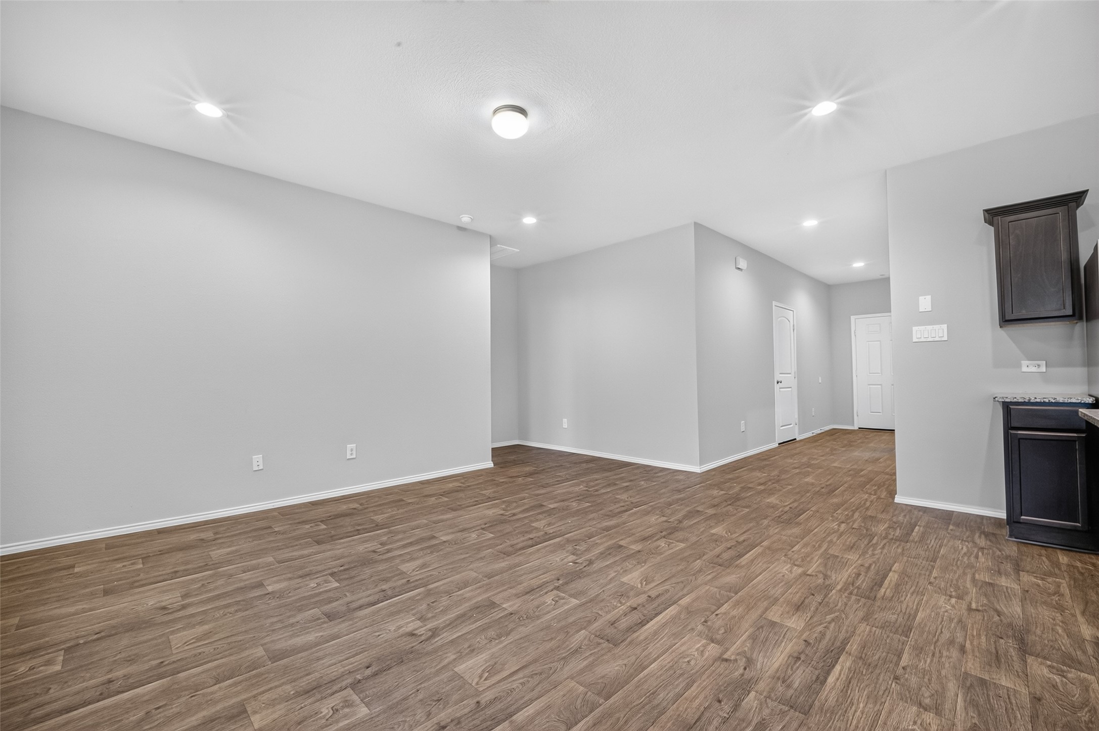 2330 Georgina Falls Drive Property Photo 7