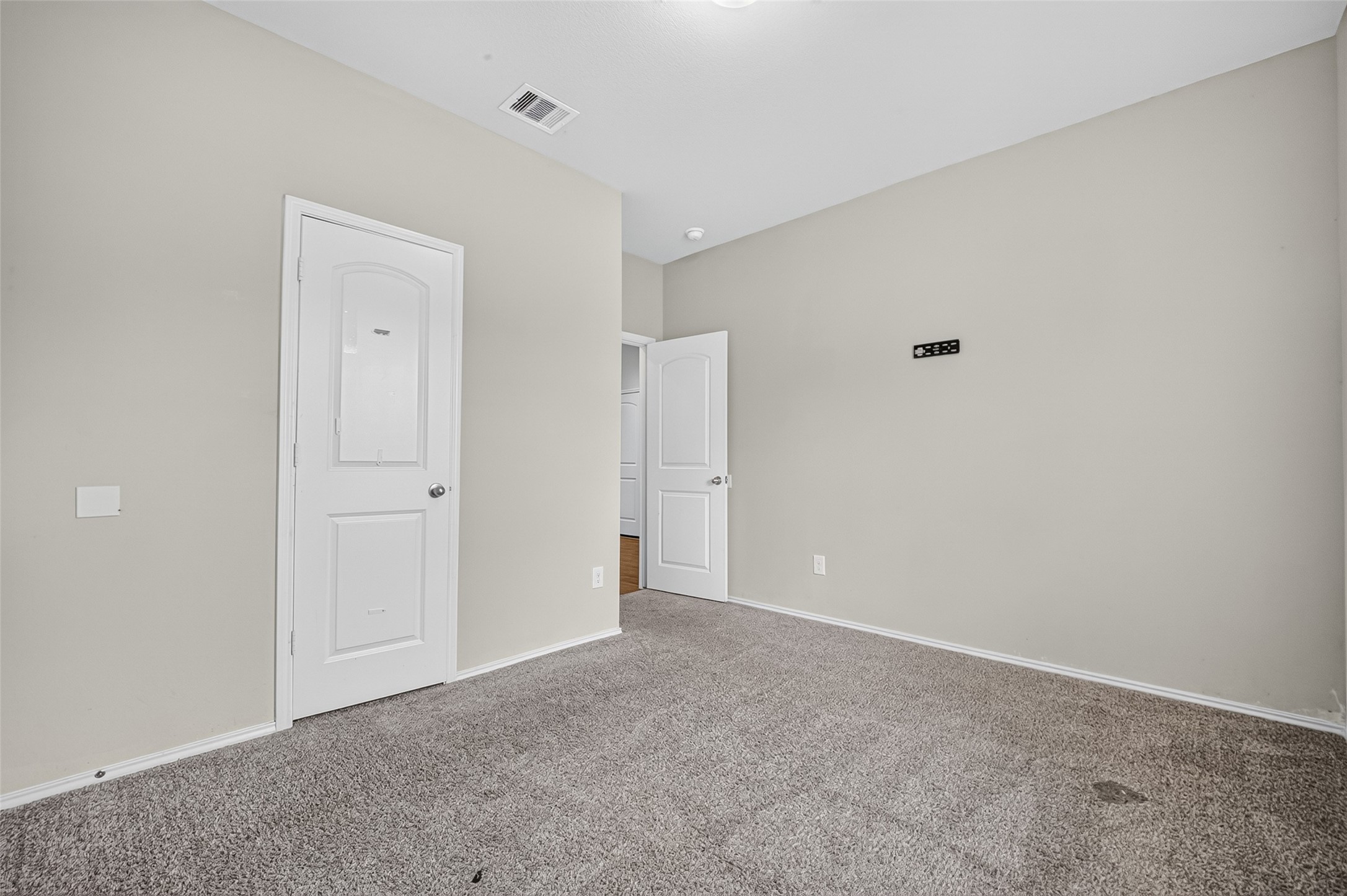 2330 Georgina Falls Drive Property Photo 14