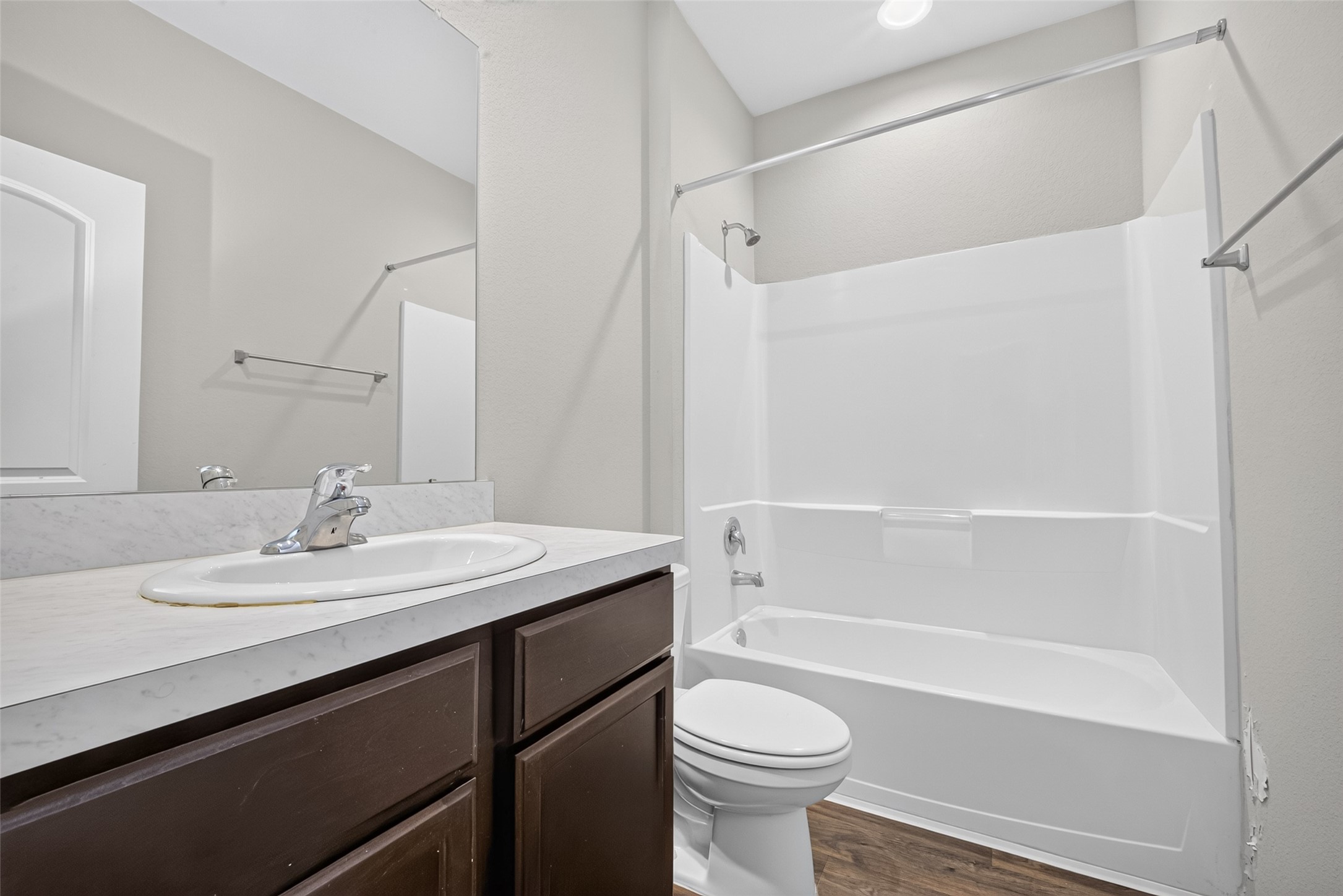 2330 Georgina Falls Drive Property Photo 15
