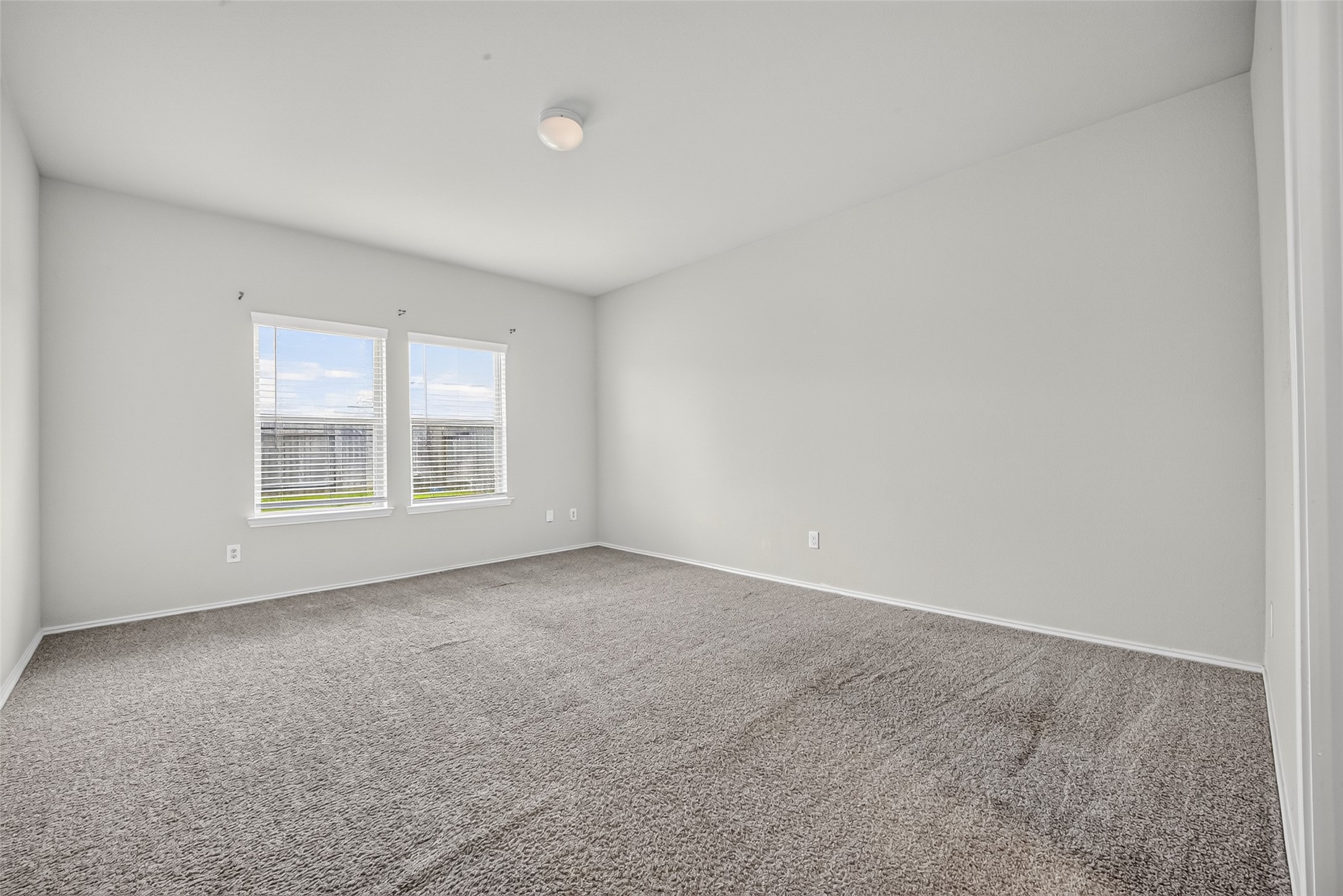 2330 Georgina Falls Drive Property Photo 16