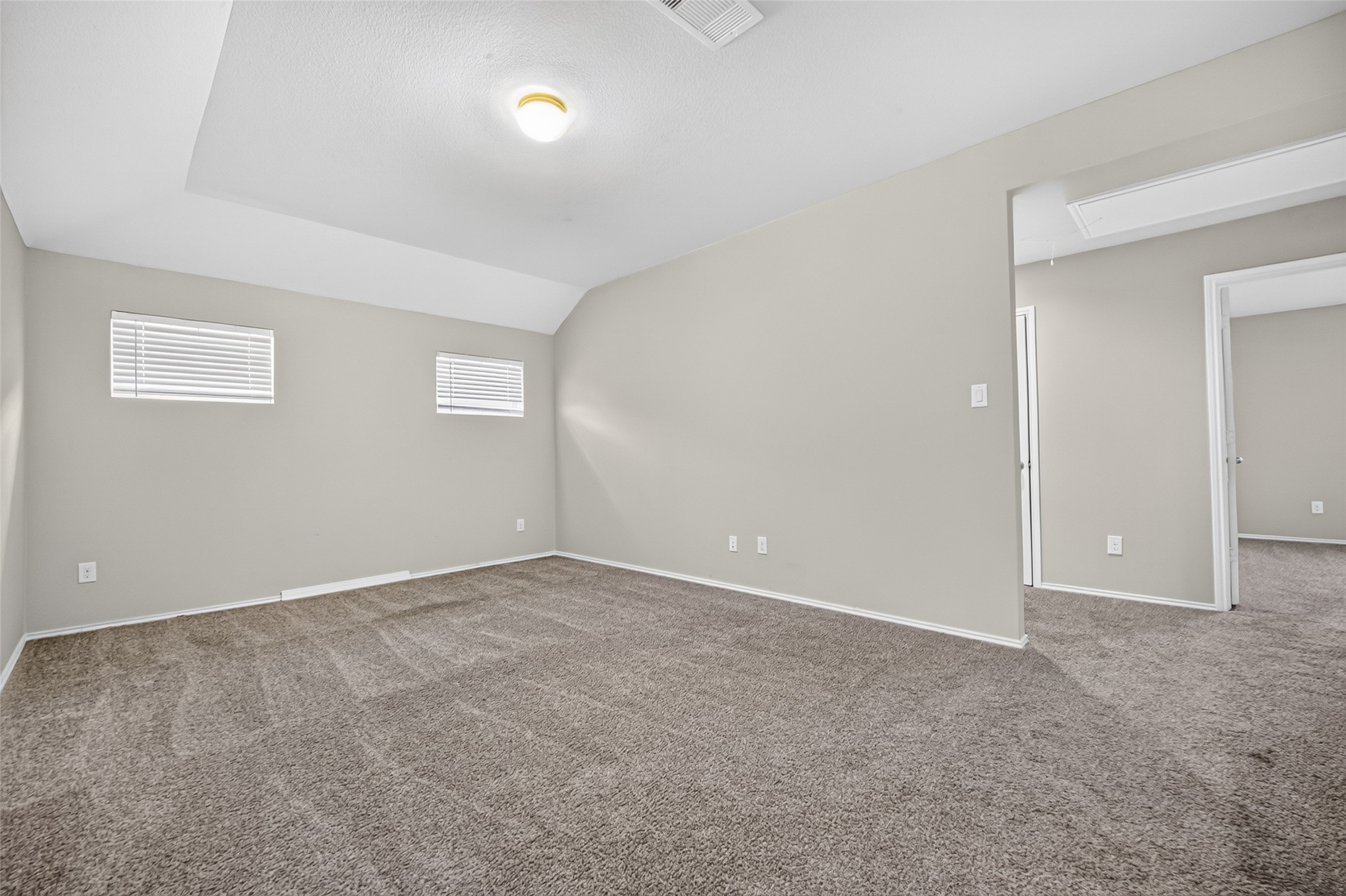 2330 Georgina Falls Drive Property Photo 22