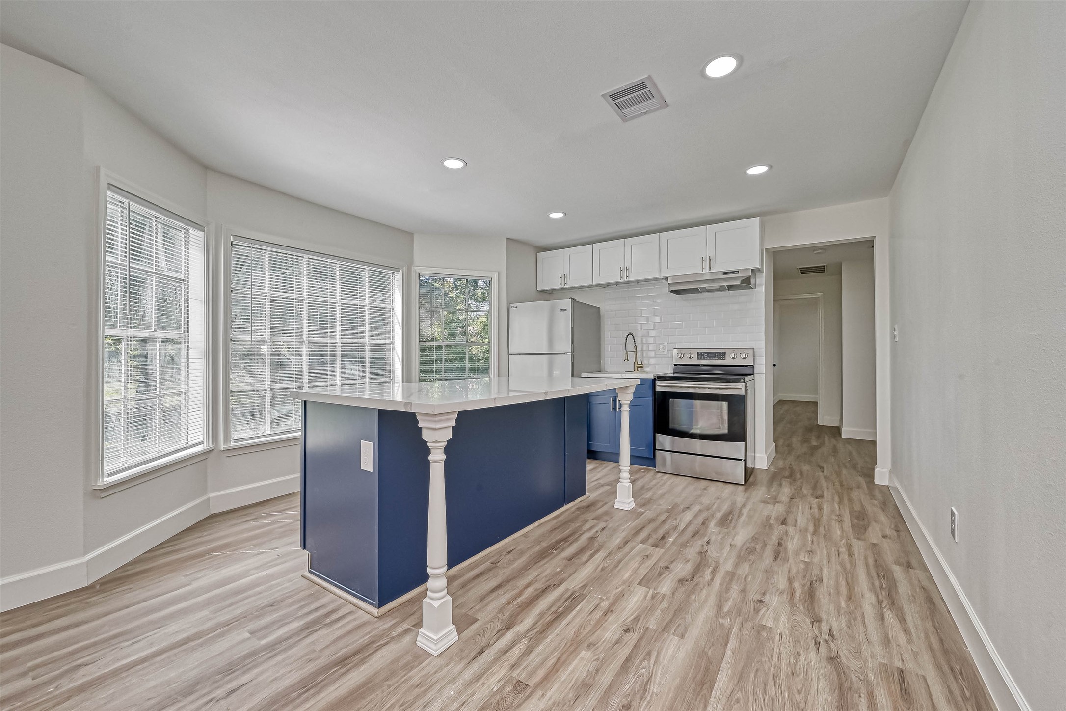 5609 Denmark Street A Property Photo 6