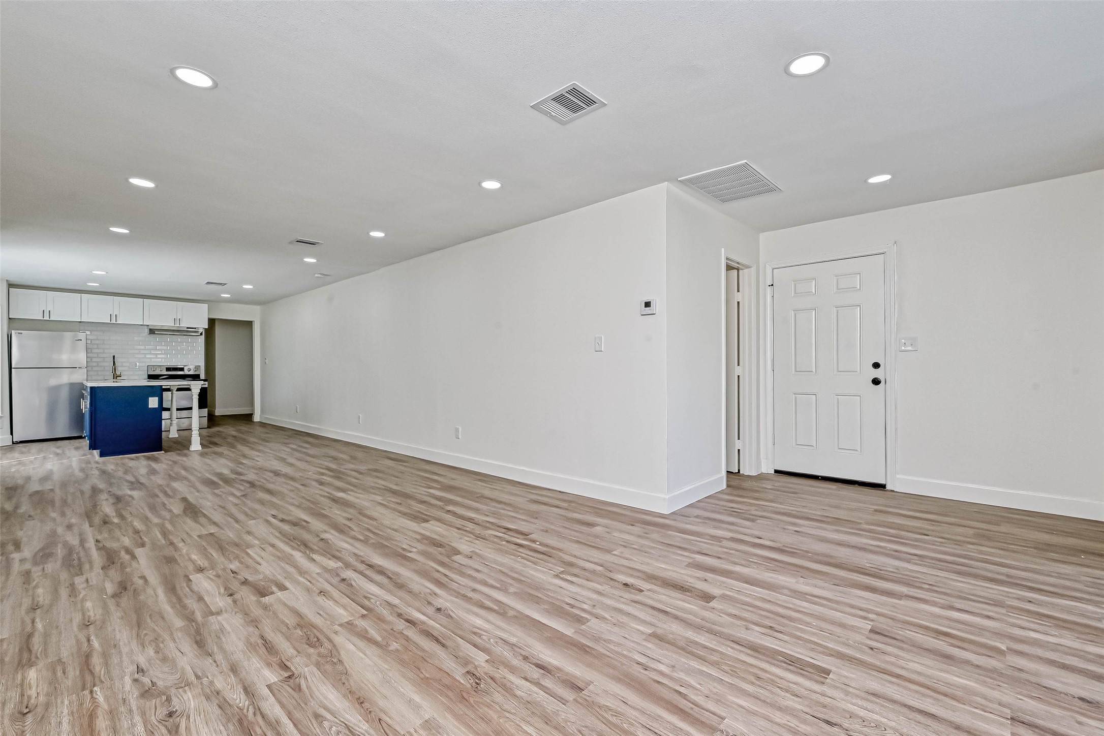 5609 Denmark Street A Property Photo 7