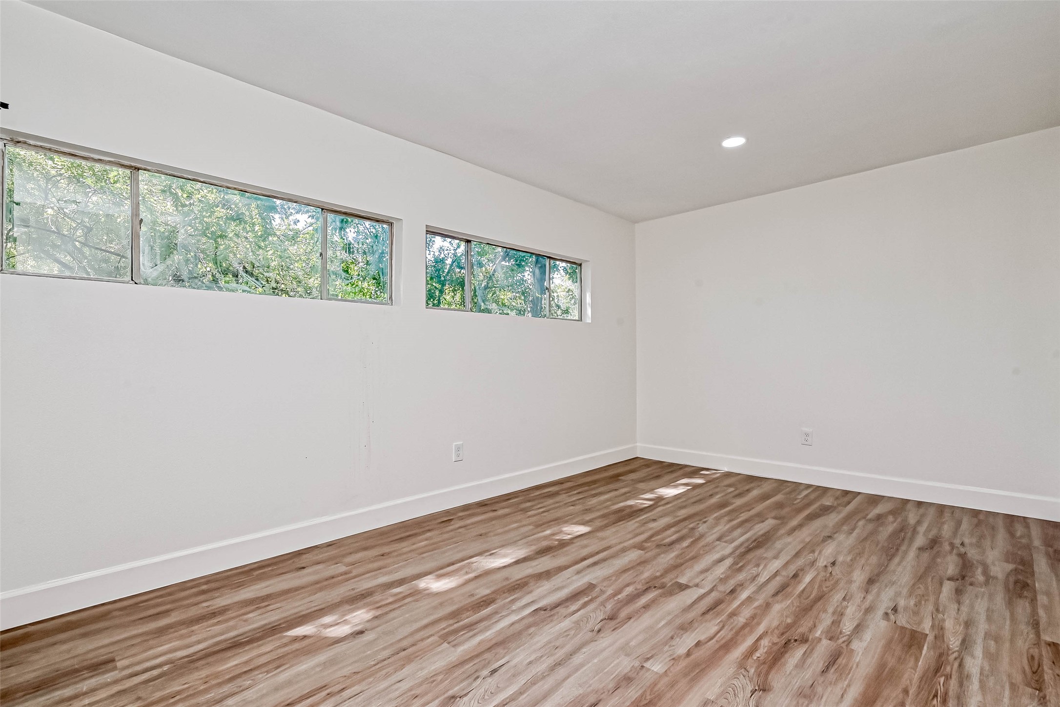 5609 Denmark Street A Property Photo 10