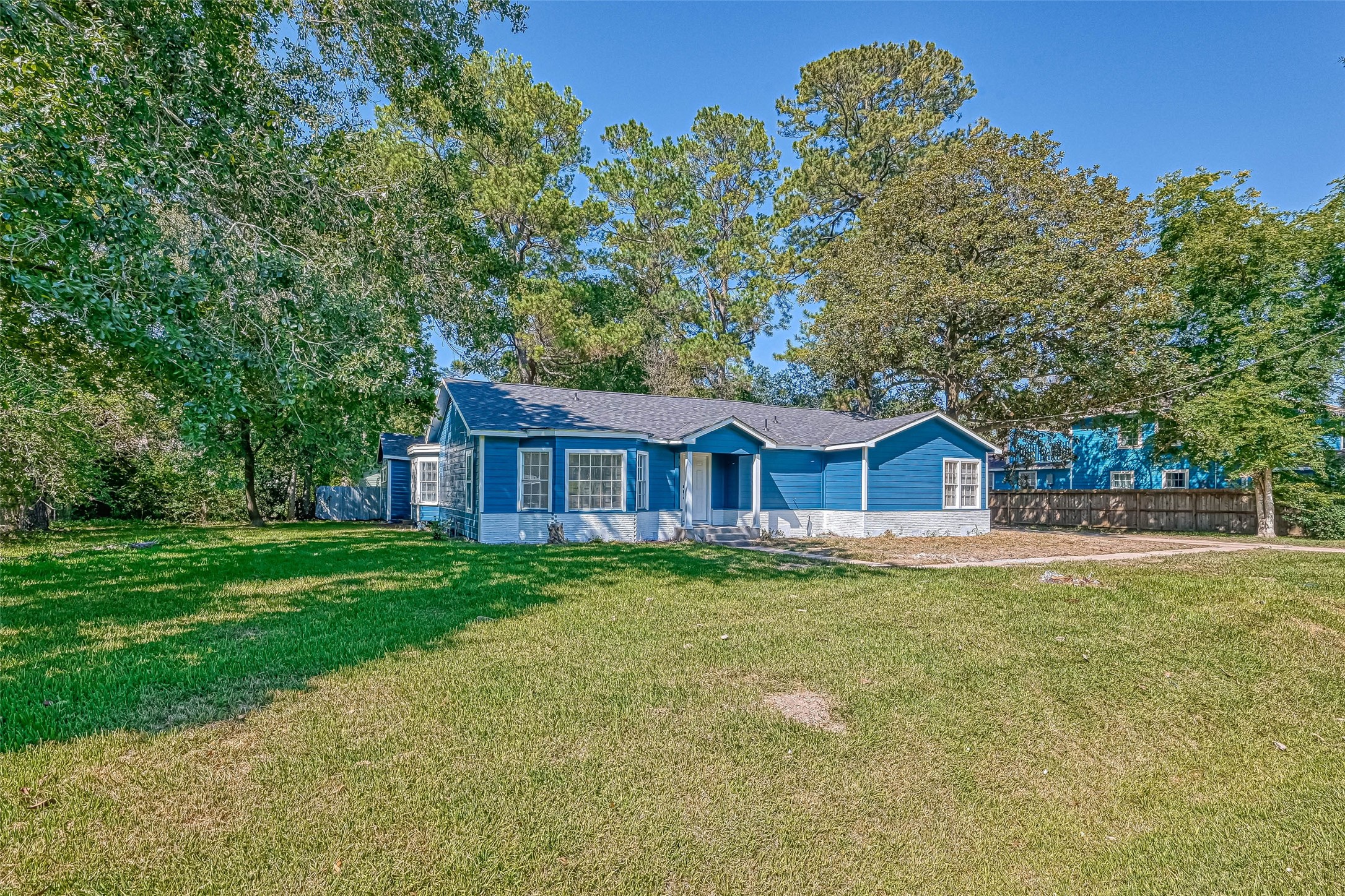 5609 Denmark Street A Property Photo 12