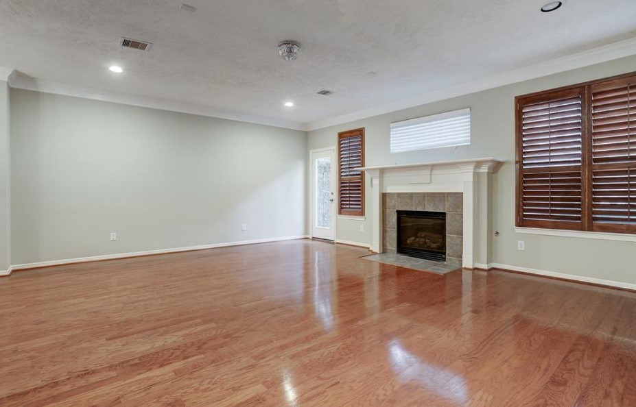 1625 Knox Street Property Photo 10