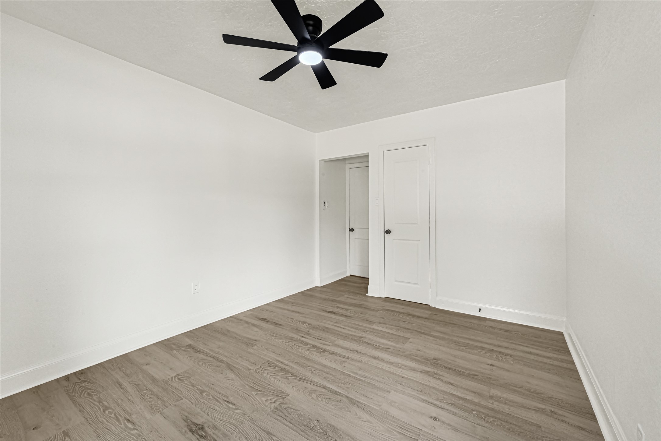 1202 N Roberson Street Property Photo 25
