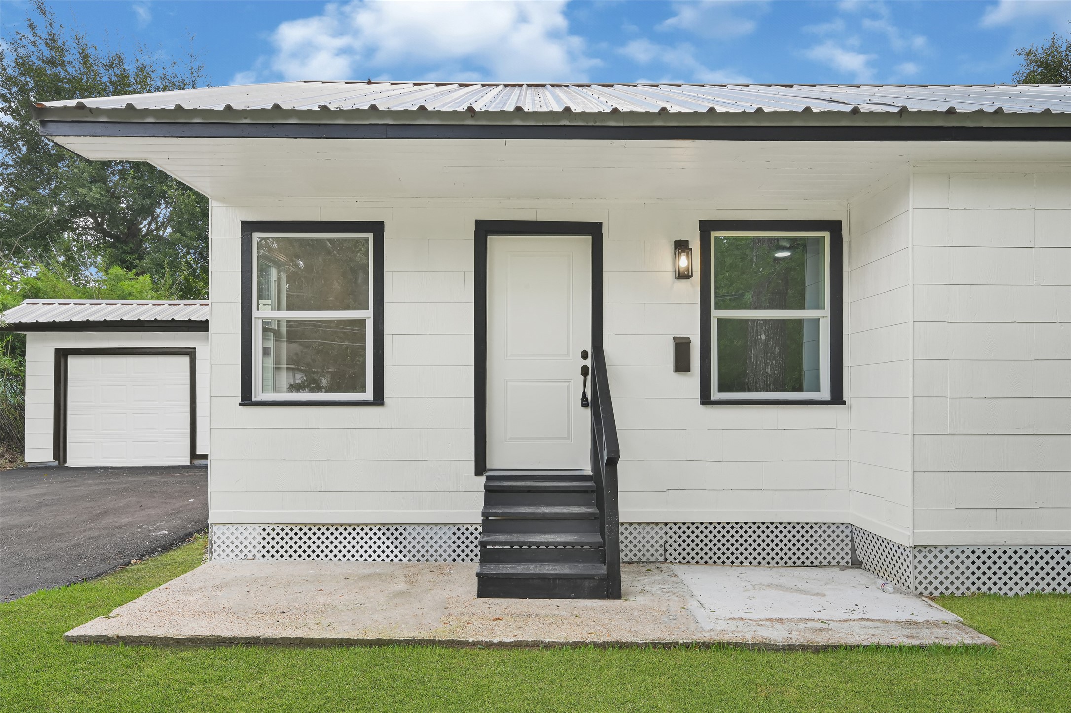 1202 N Roberson Street Property Photo 48