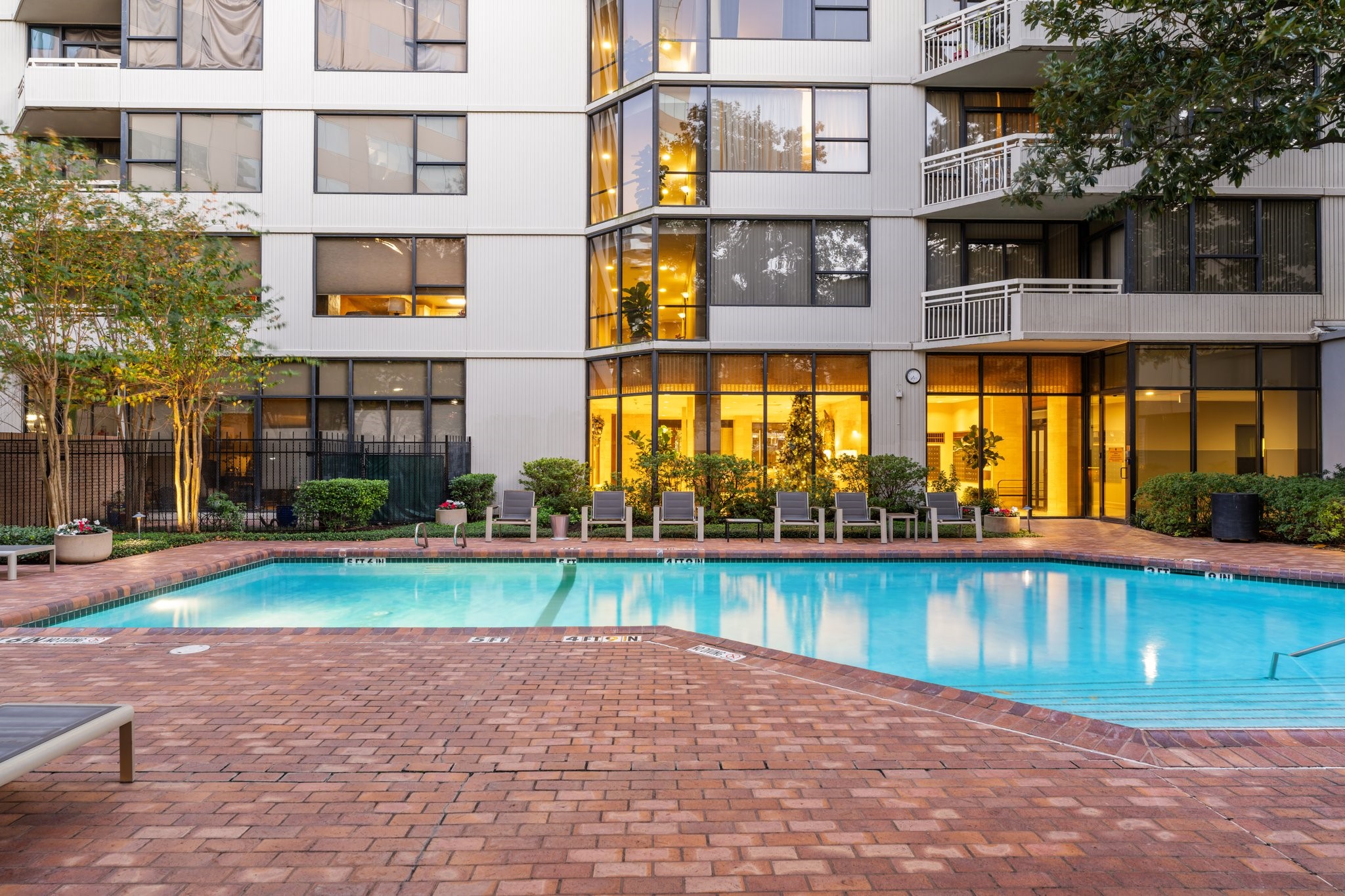 15 Greenway Plaza 29b Property Photo 42