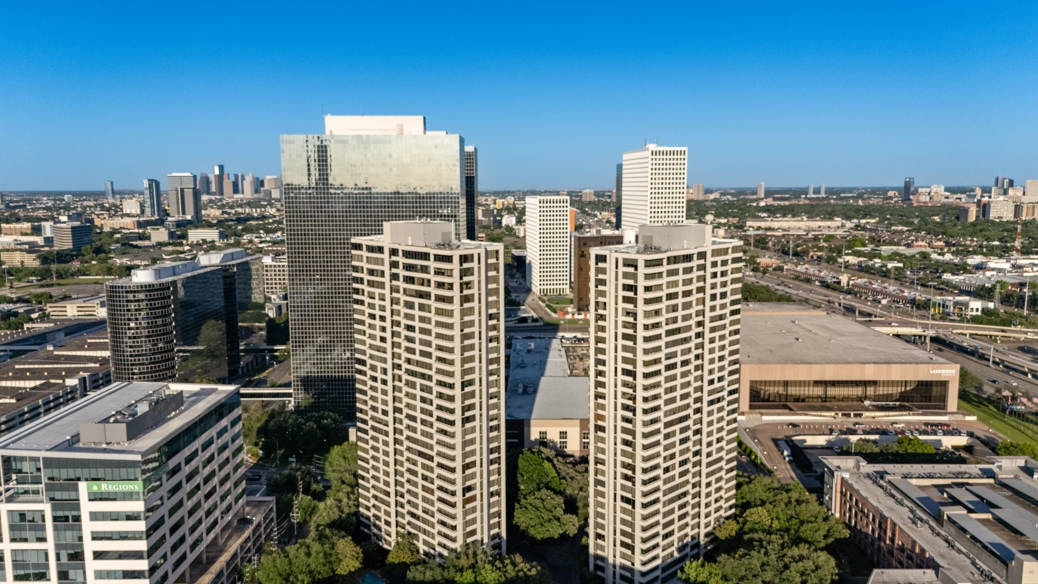 15 Greenway Plaza 29b Property Photo 44