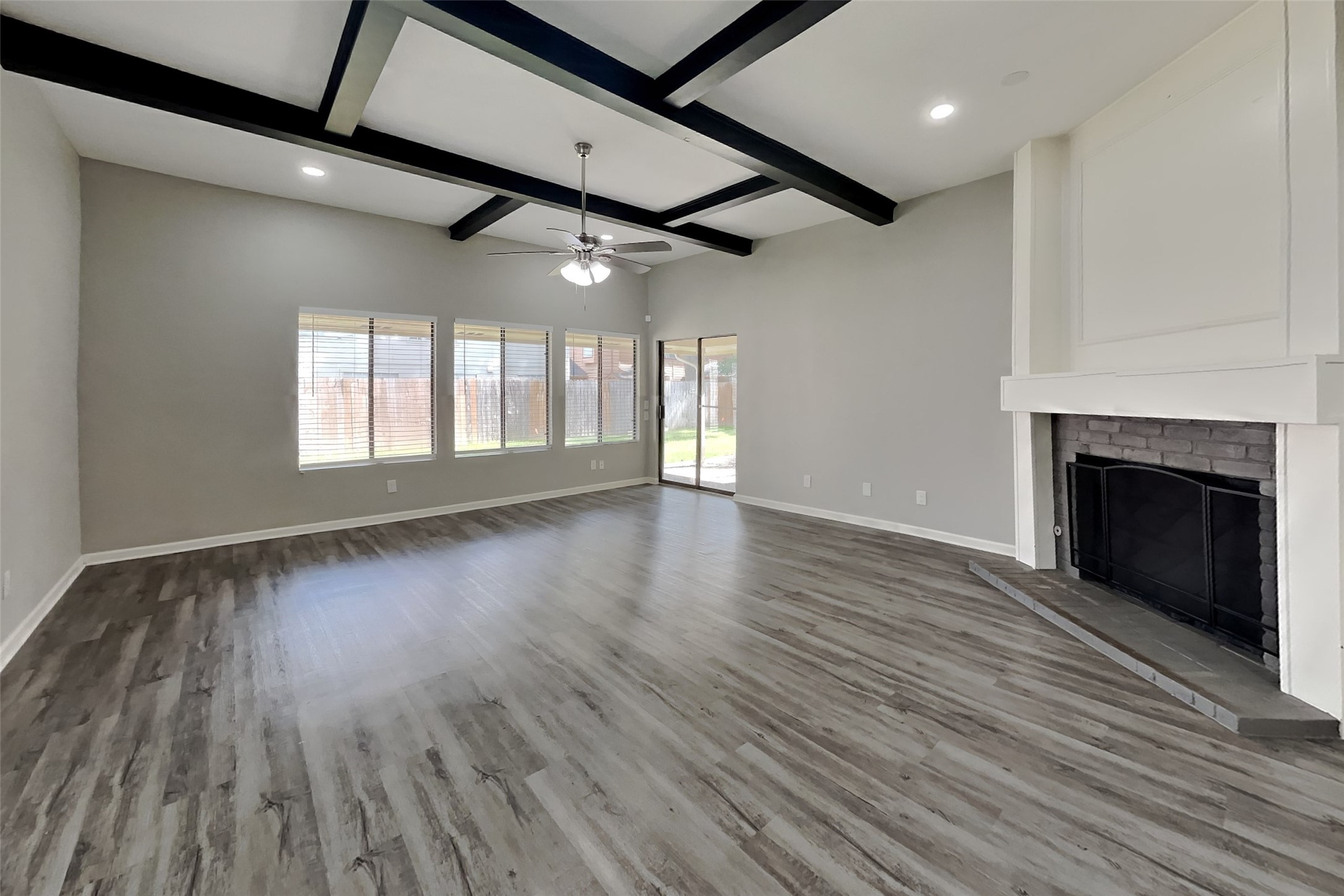 8607 Pines Place Drive Property Photo 2