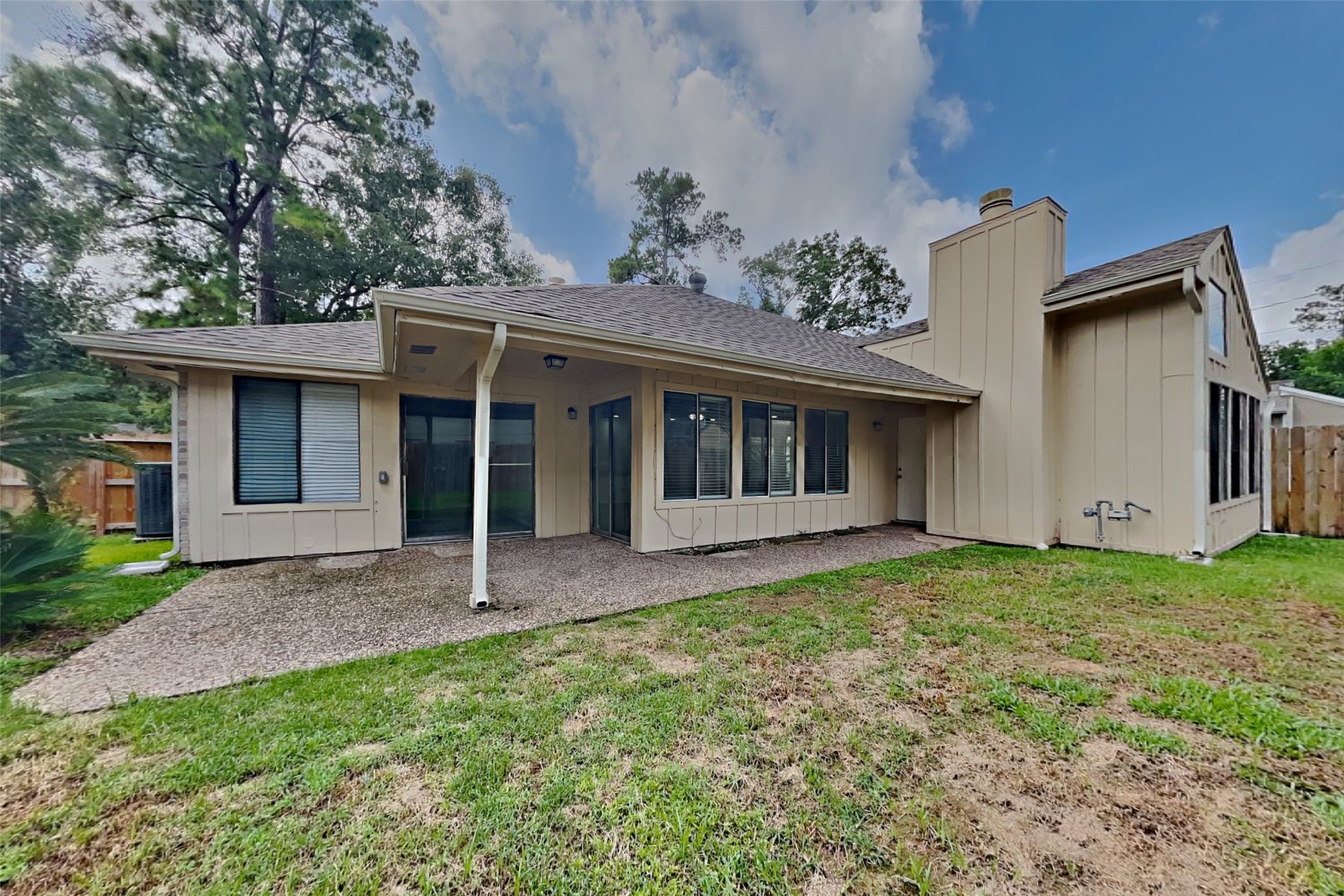 8607 Pines Place Drive Property Photo 15