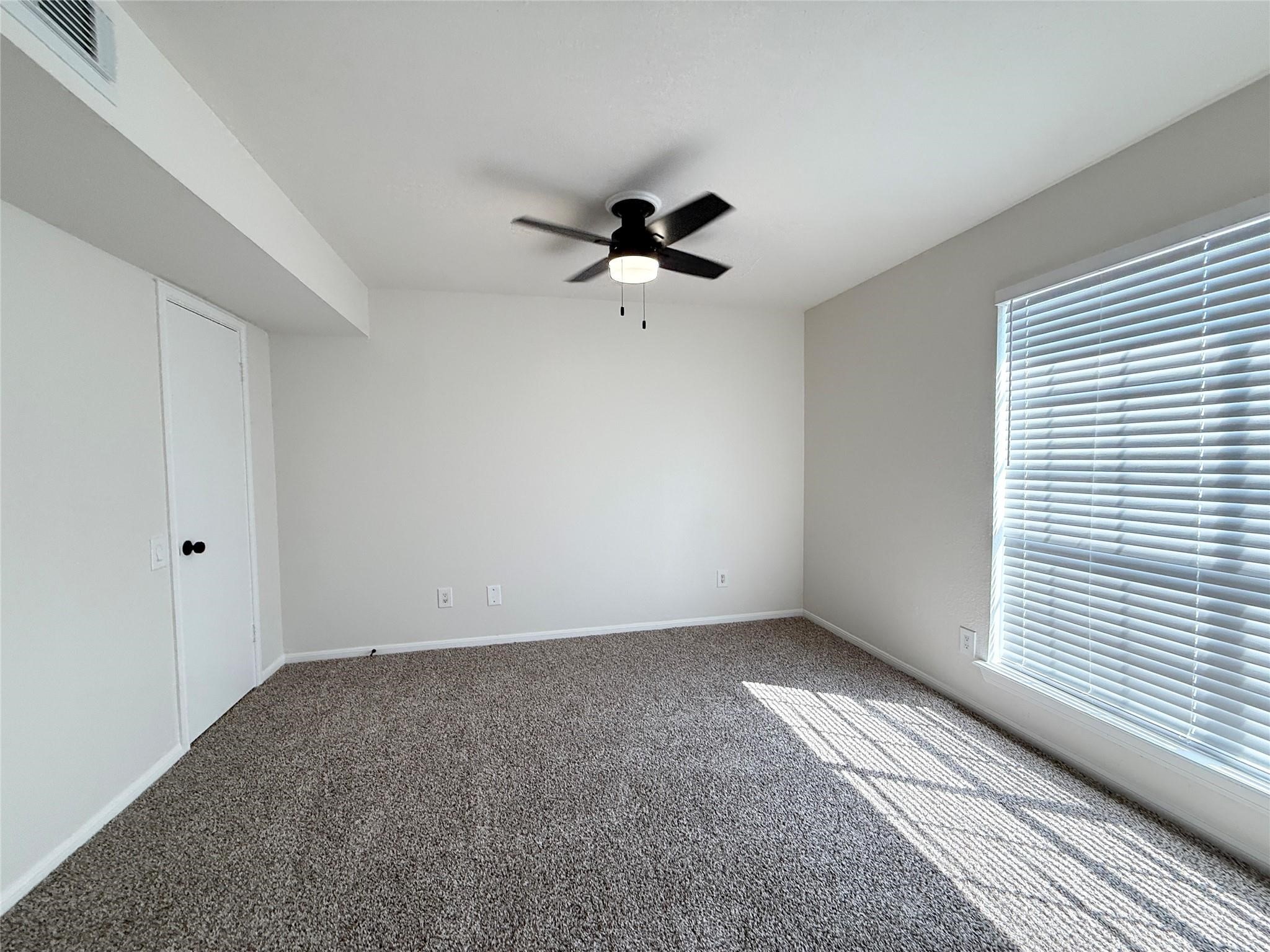 1860 White Oak Drive 376 Property Photo 16