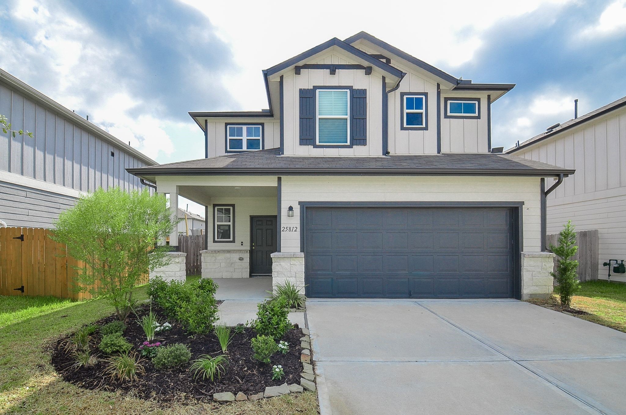 25812 Hedgerow Drive Property Photo 1