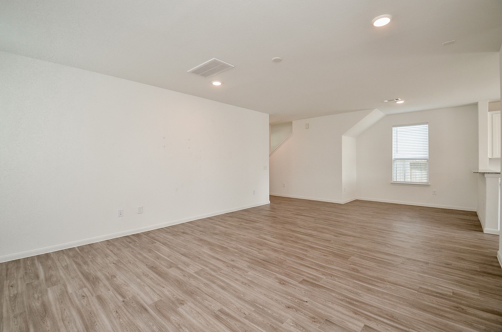 25812 Hedgerow Drive Property Photo 12