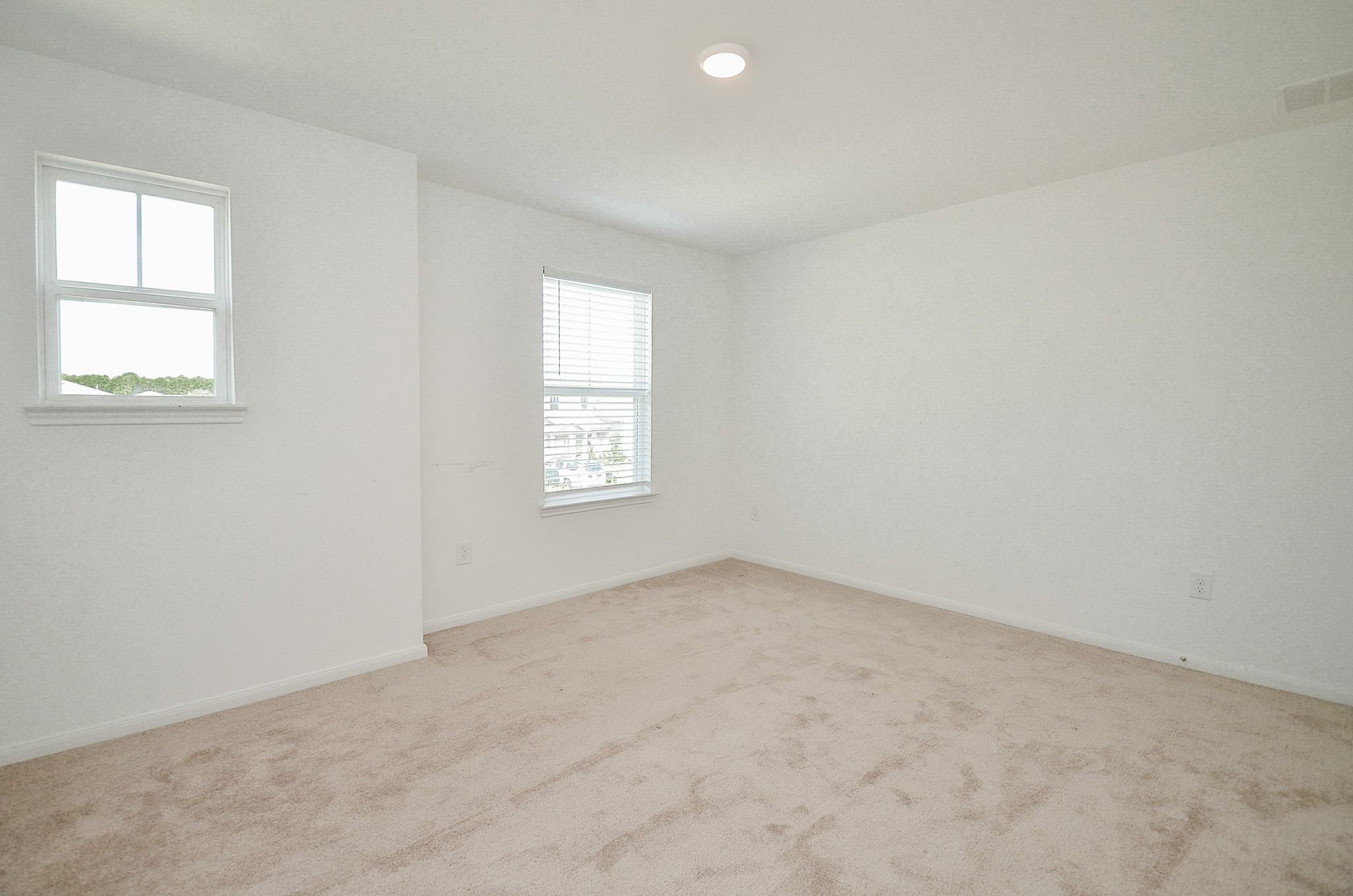 25812 Hedgerow Drive Property Photo 32
