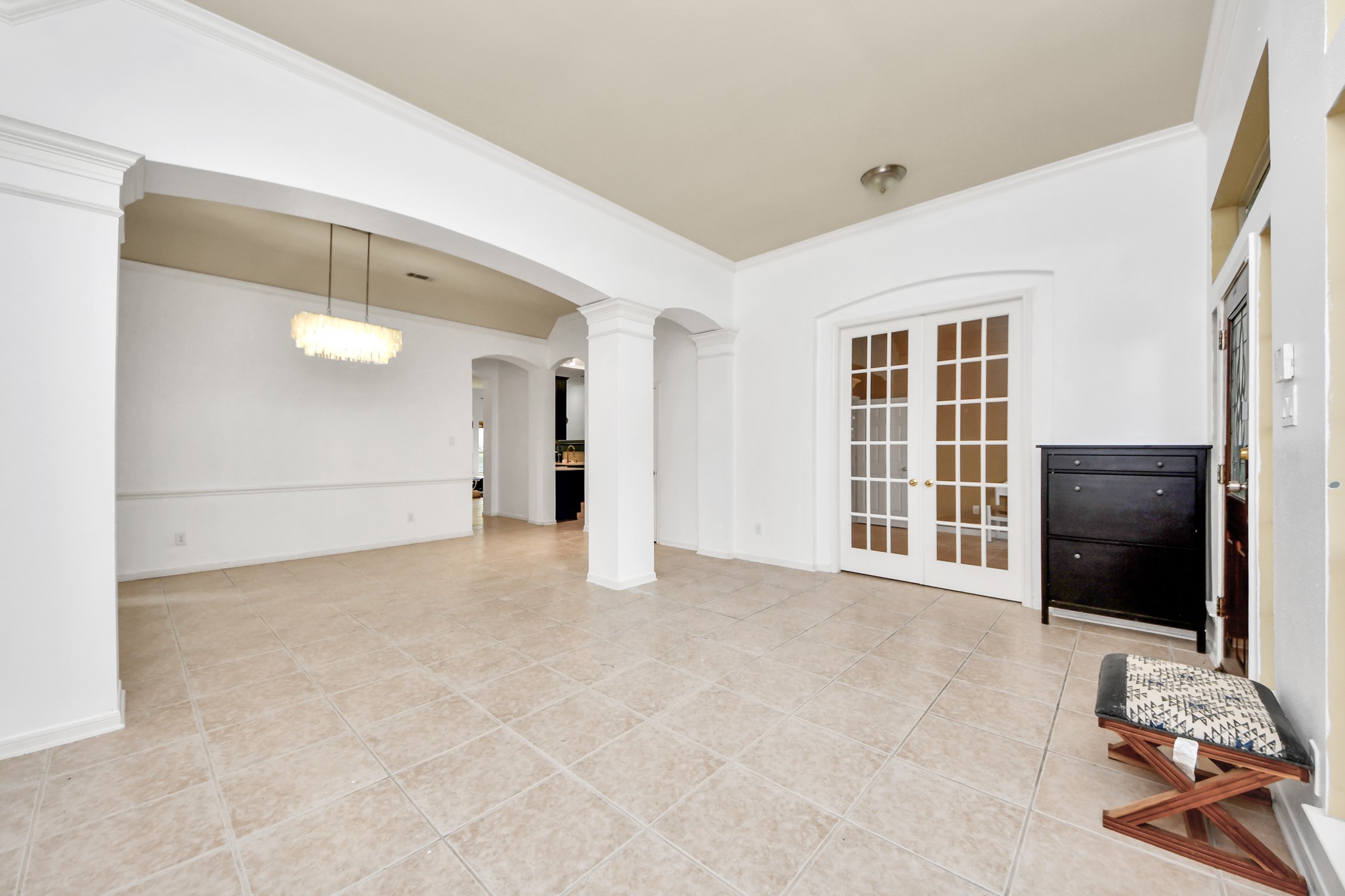 3818 S Barnett Way Property Photo 5