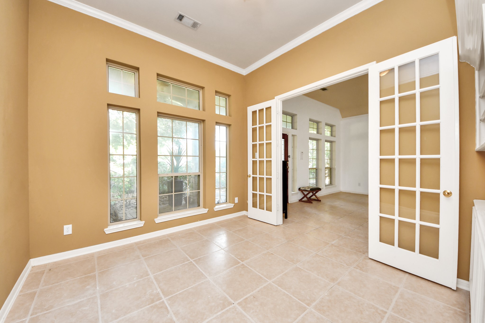 3818 S Barnett Way Property Photo 10