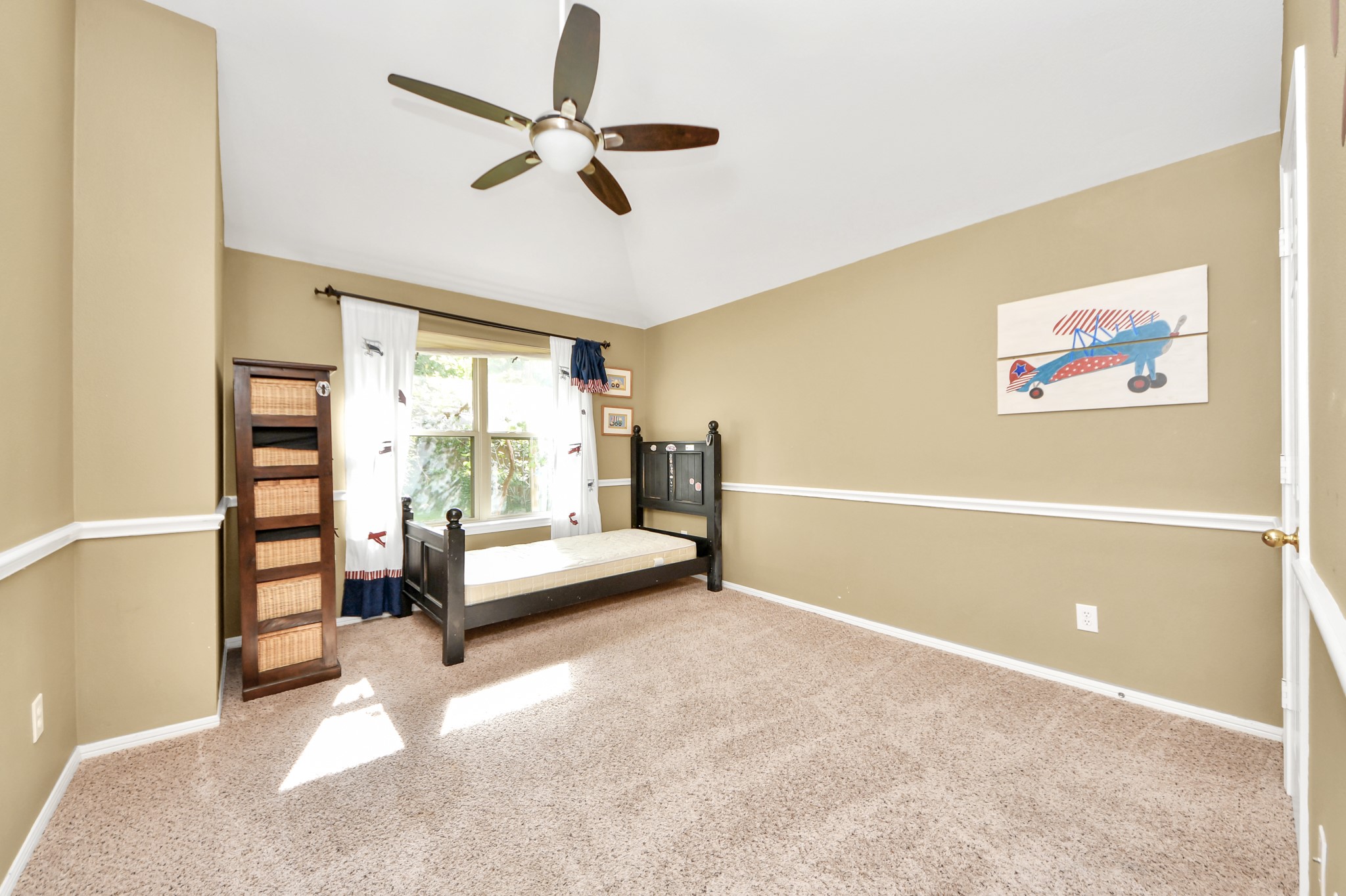 3818 S Barnett Way Property Photo 33