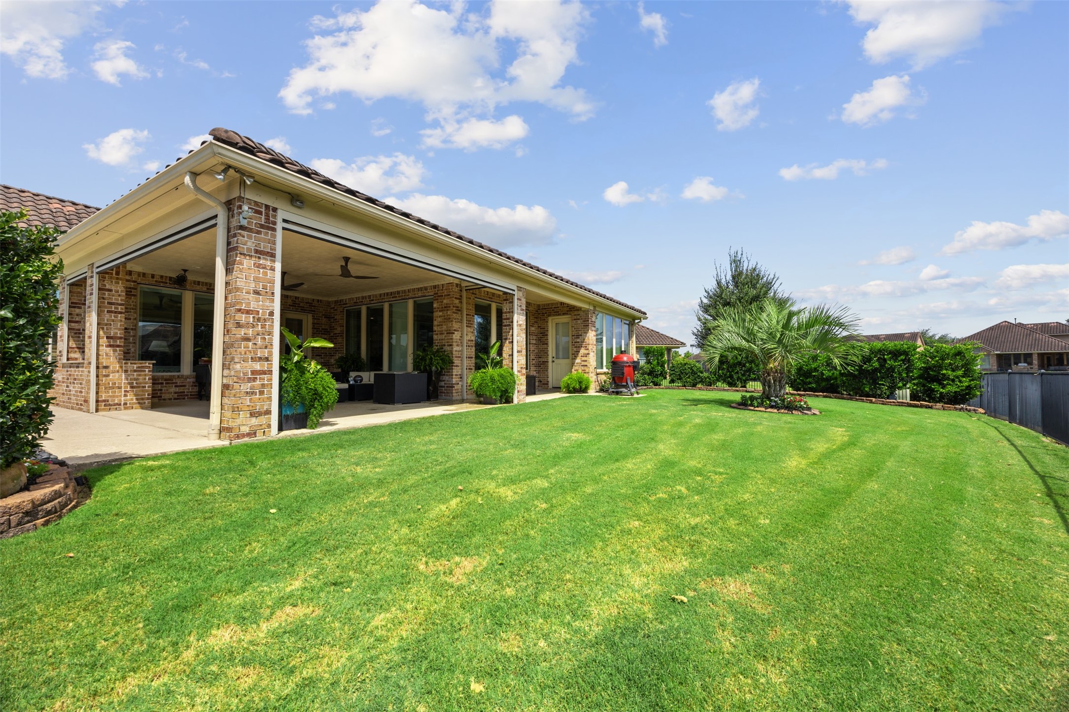 14 Fair Bluff Court Property Photo 8
