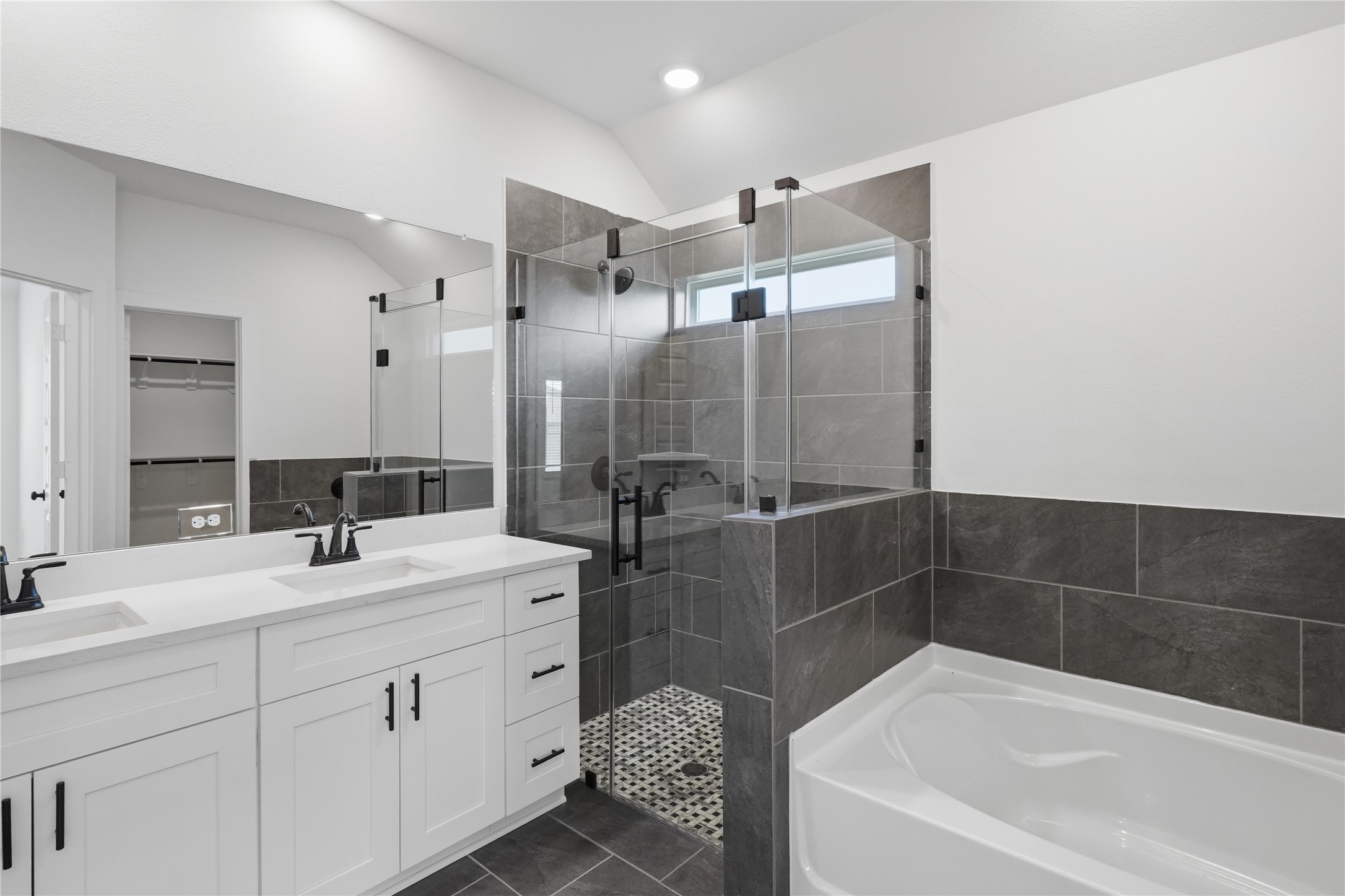 3506 Sago Palm Drive Property Photo 15