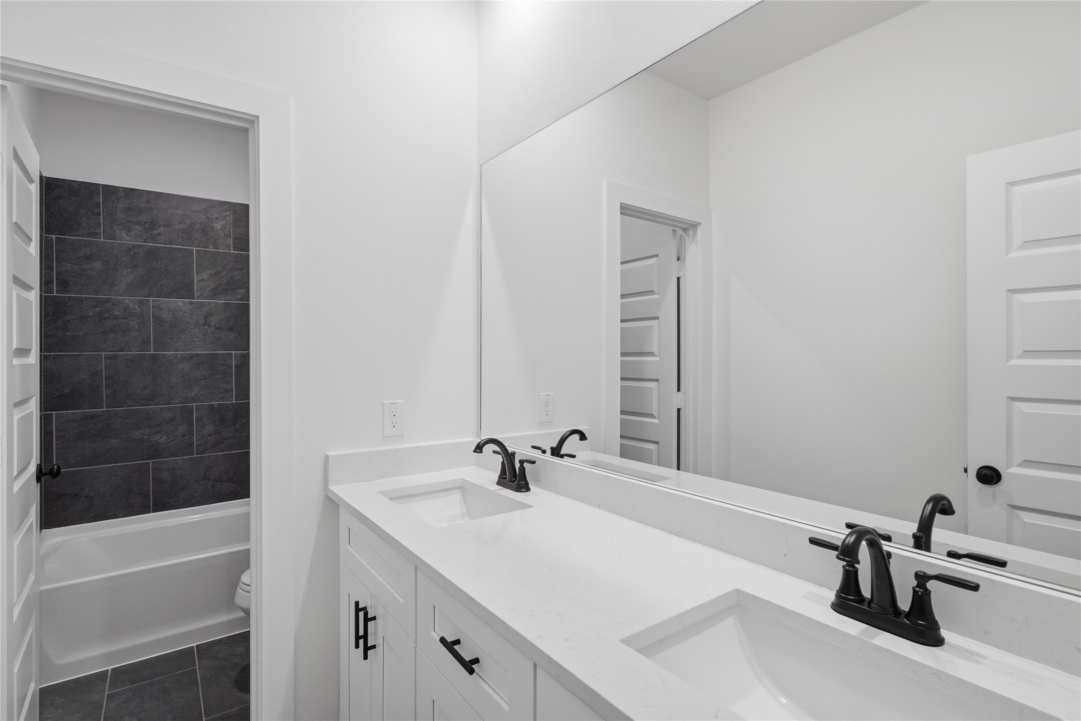 3506 Sago Palm Drive Property Photo 18