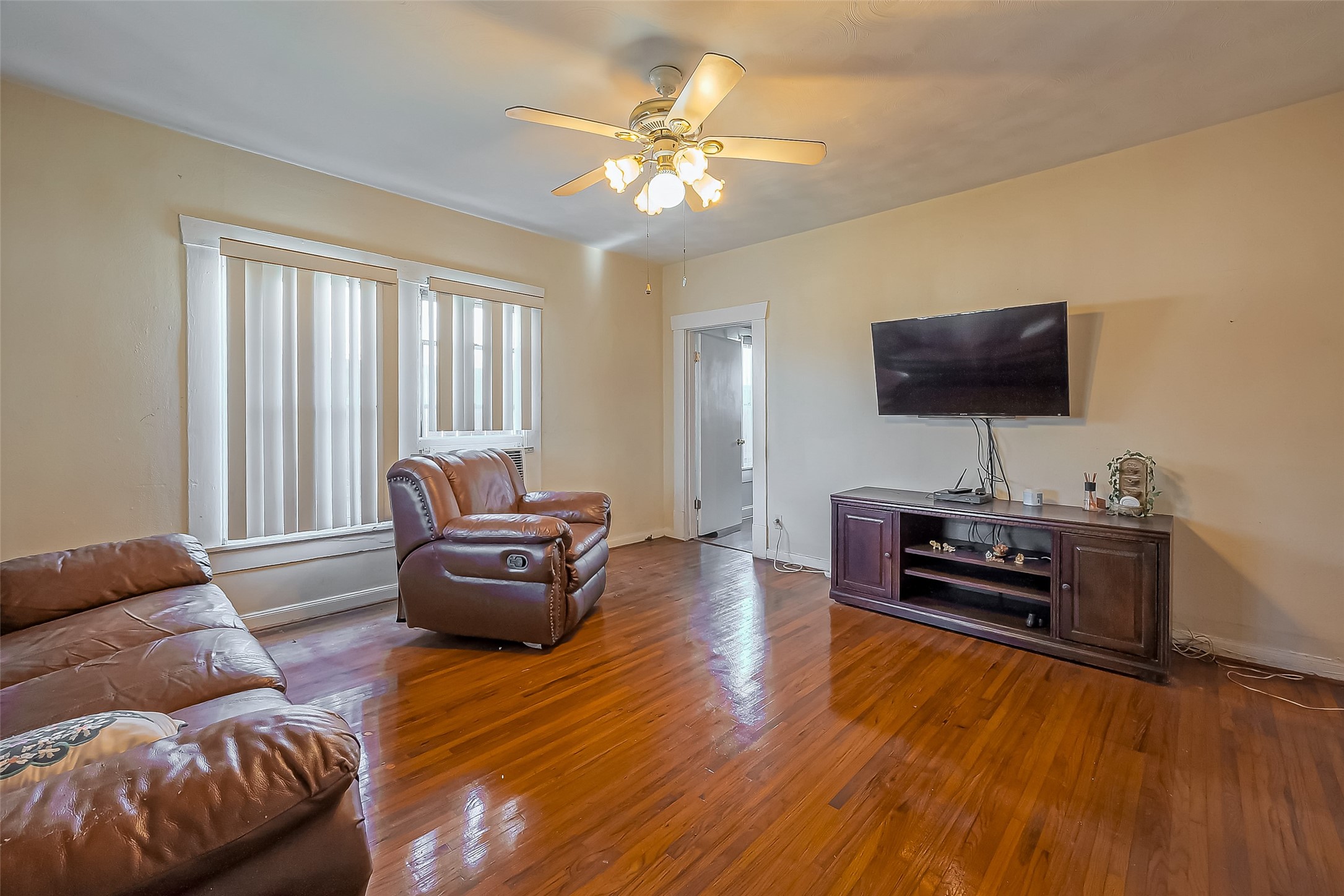 6633 Avenue T Property Photo