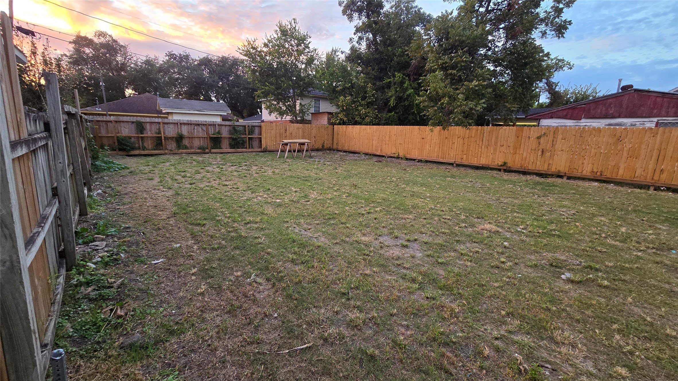 4305 Castor Street Property Photo 9