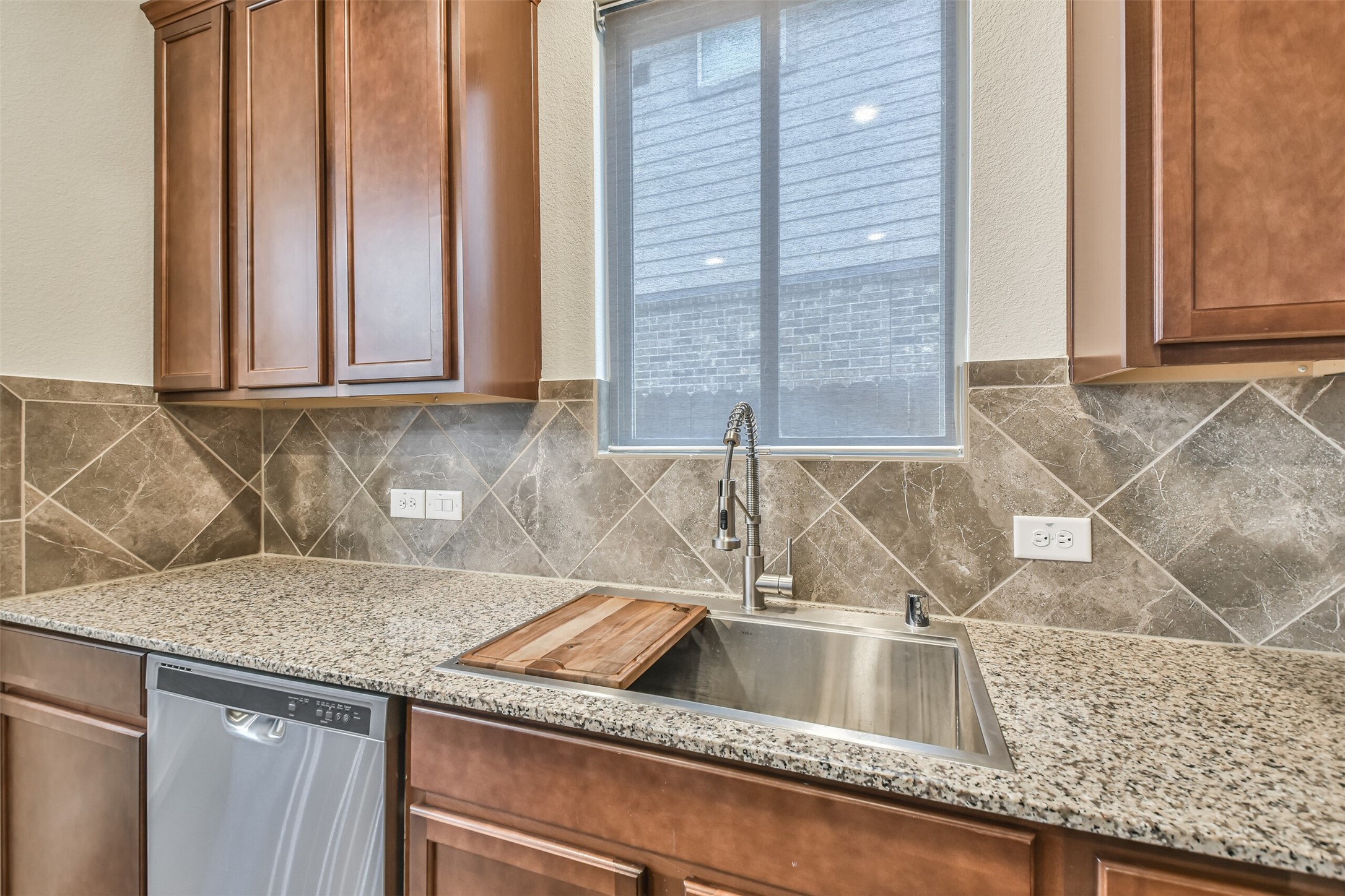 5047 Royal Amber Lane Property Photo 15