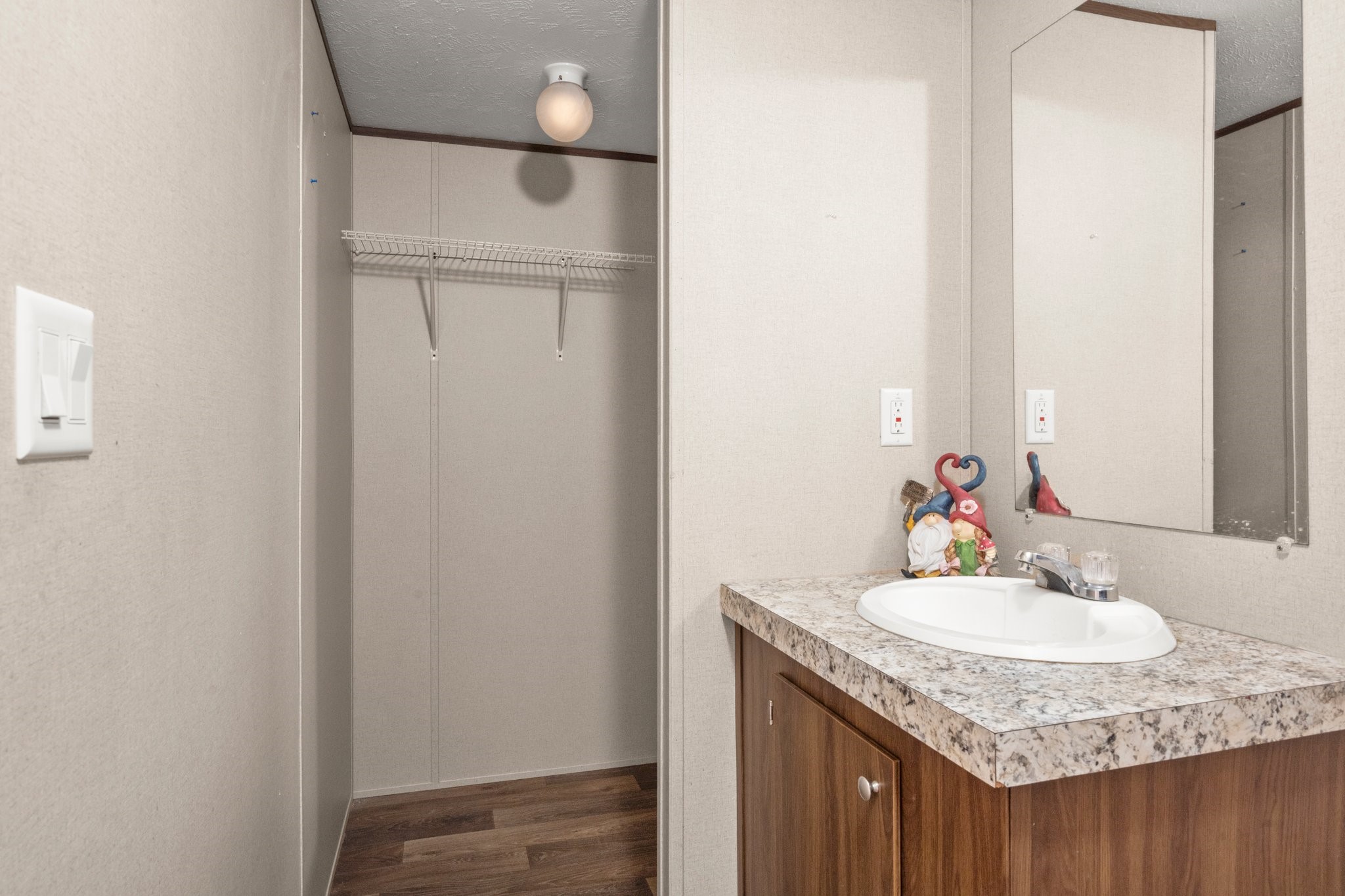 523 Fairfax Lane Property Photo 8