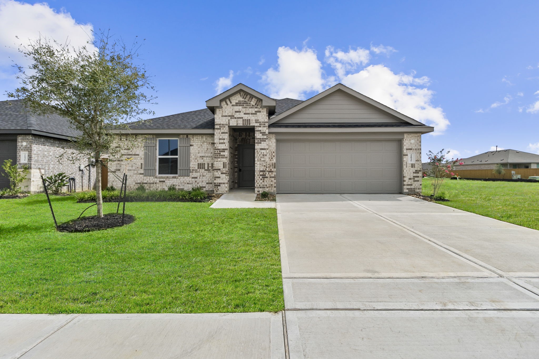 21935 Messina Springs Drive Property Photo 2