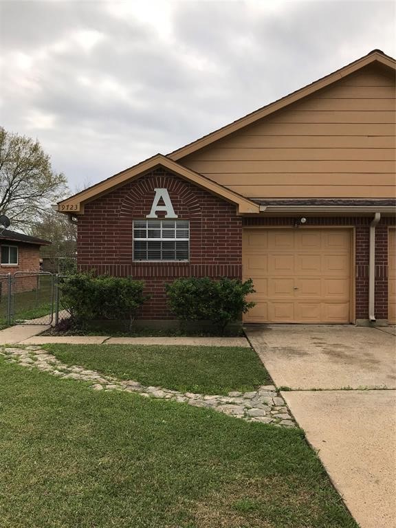 9723 Youngcrest Drive A Property Photo