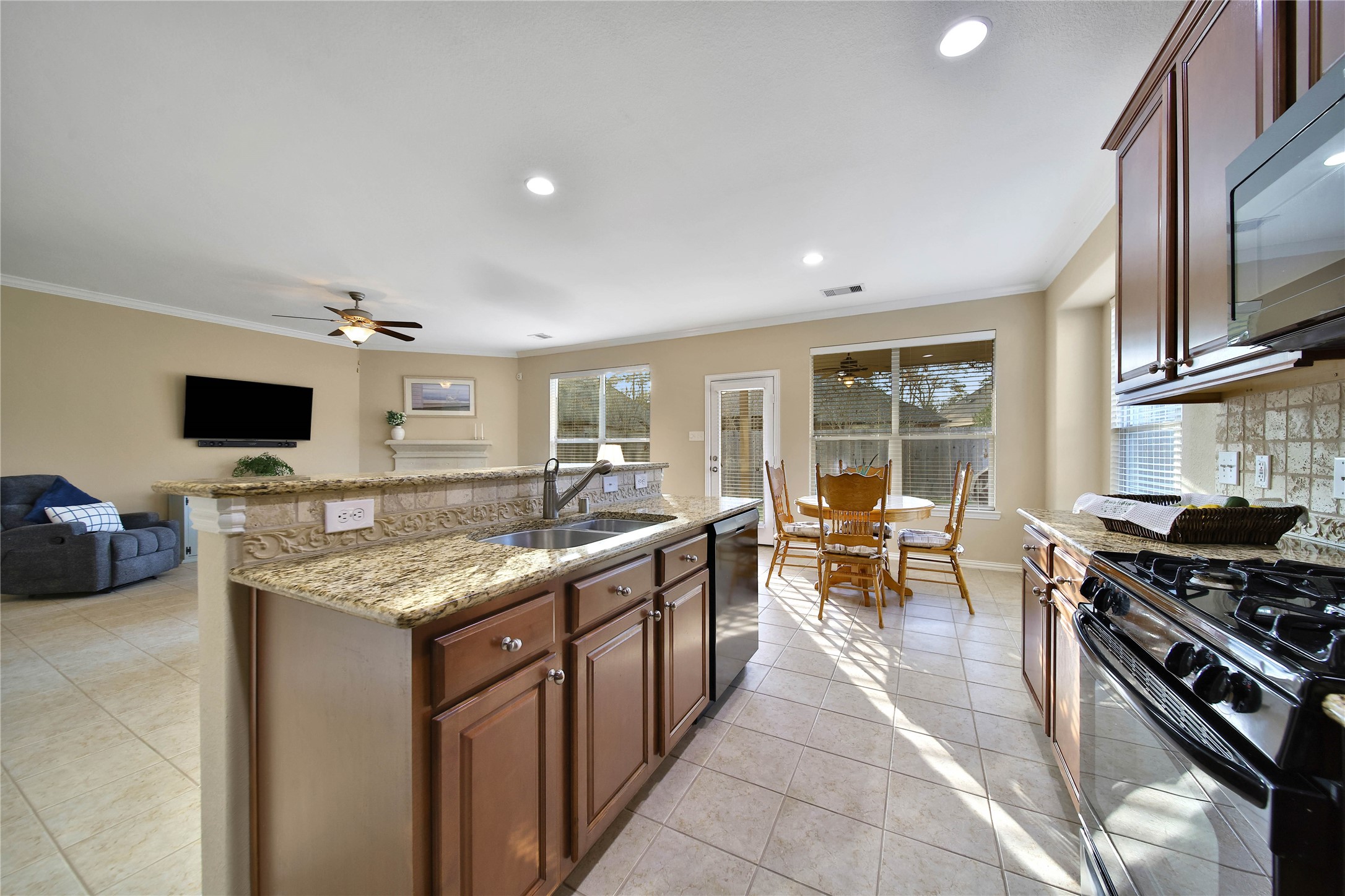 20105 Bitter Root Court Property Photo 7