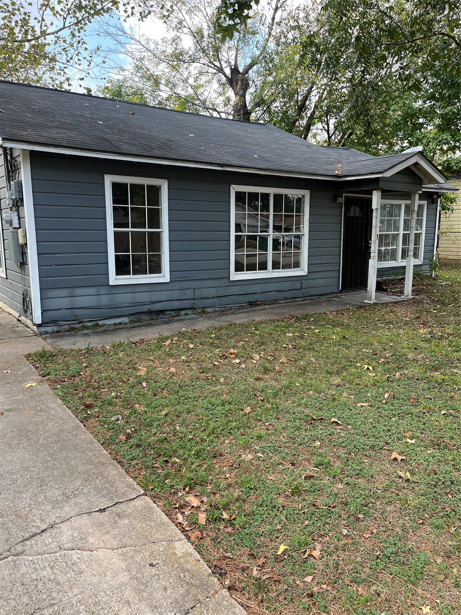 10533 Barnham Street Property Photo 2